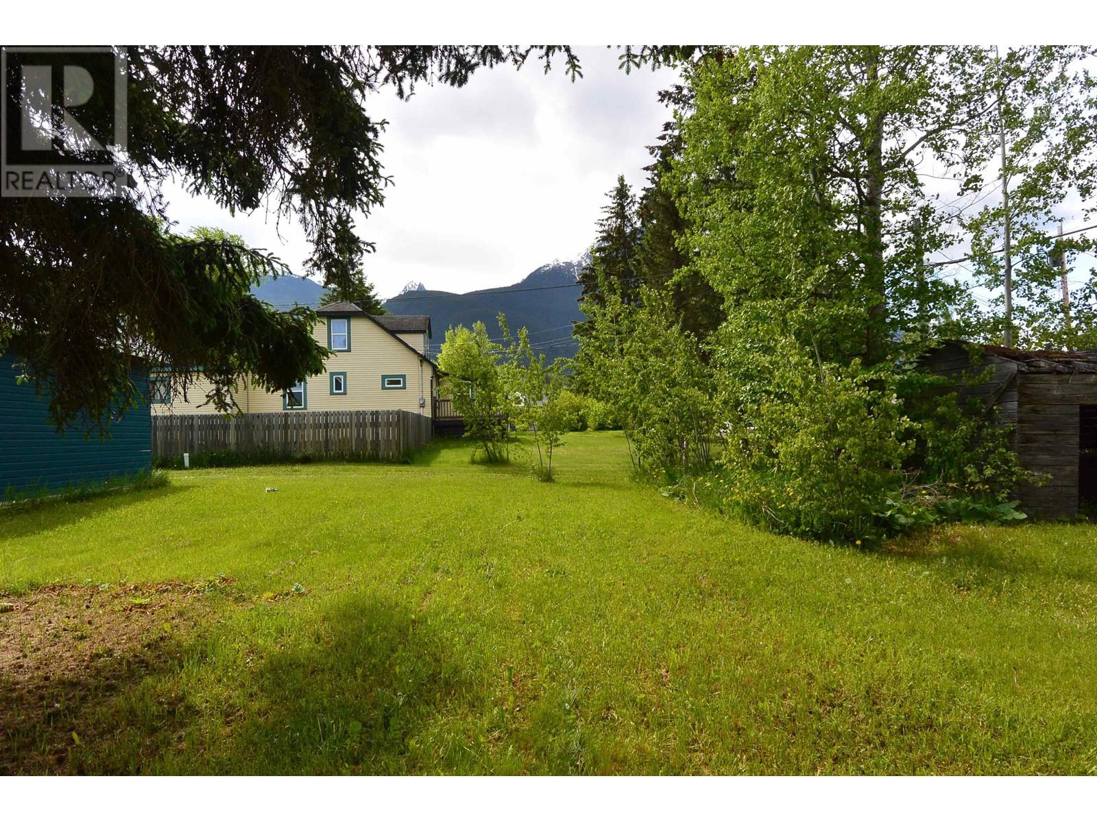4310 11TH Avenue, New Hazelton