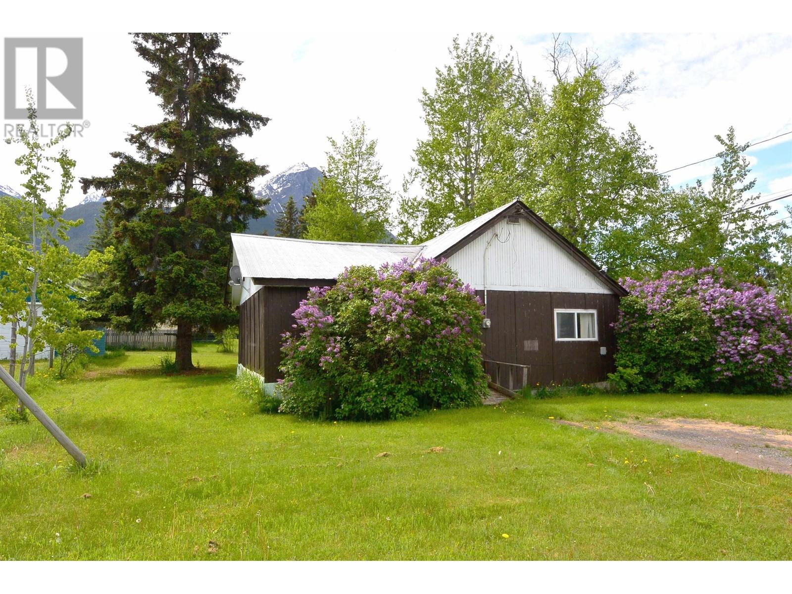 4310 11TH Avenue, New Hazelton