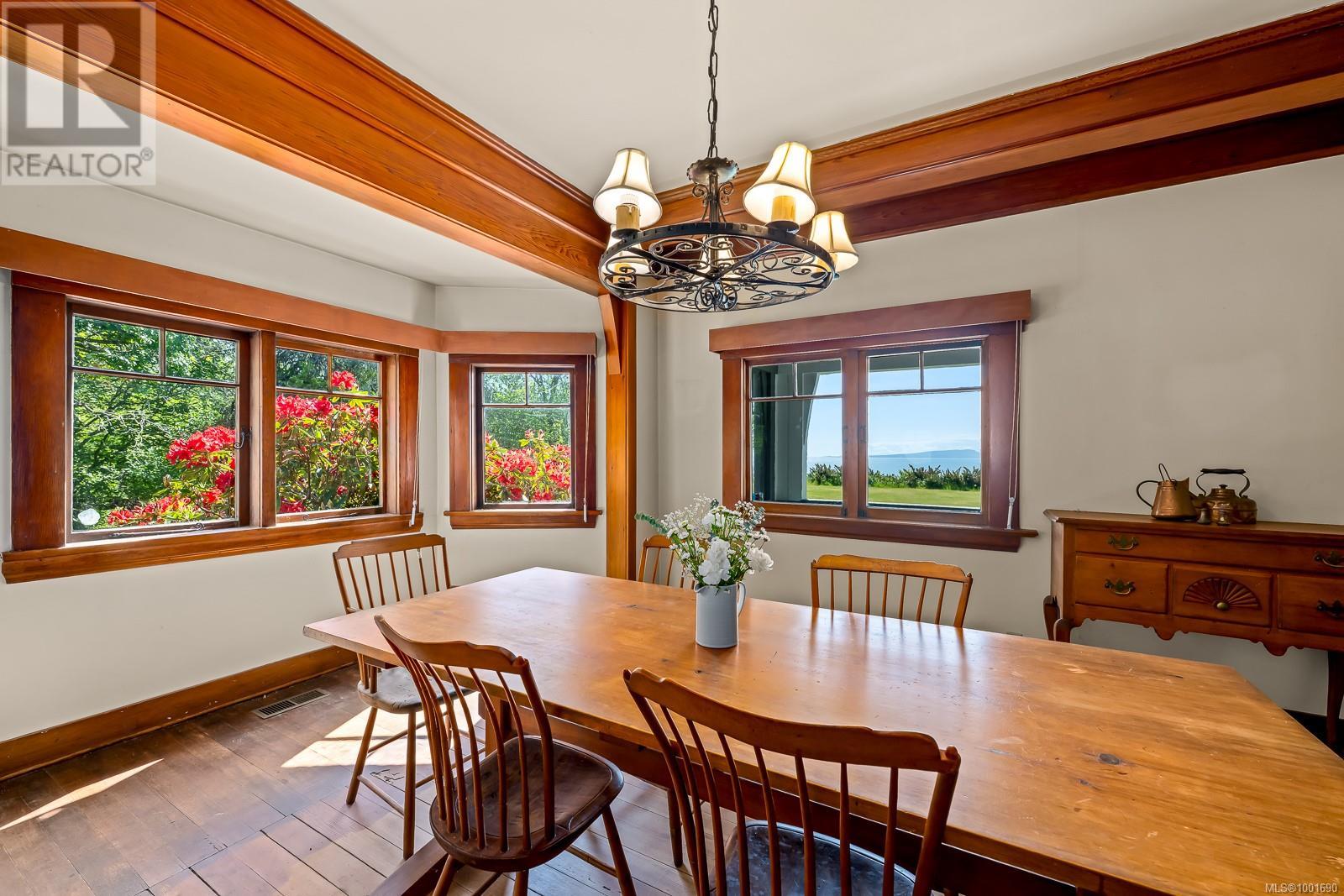 965 Balmoral Rd, Comox