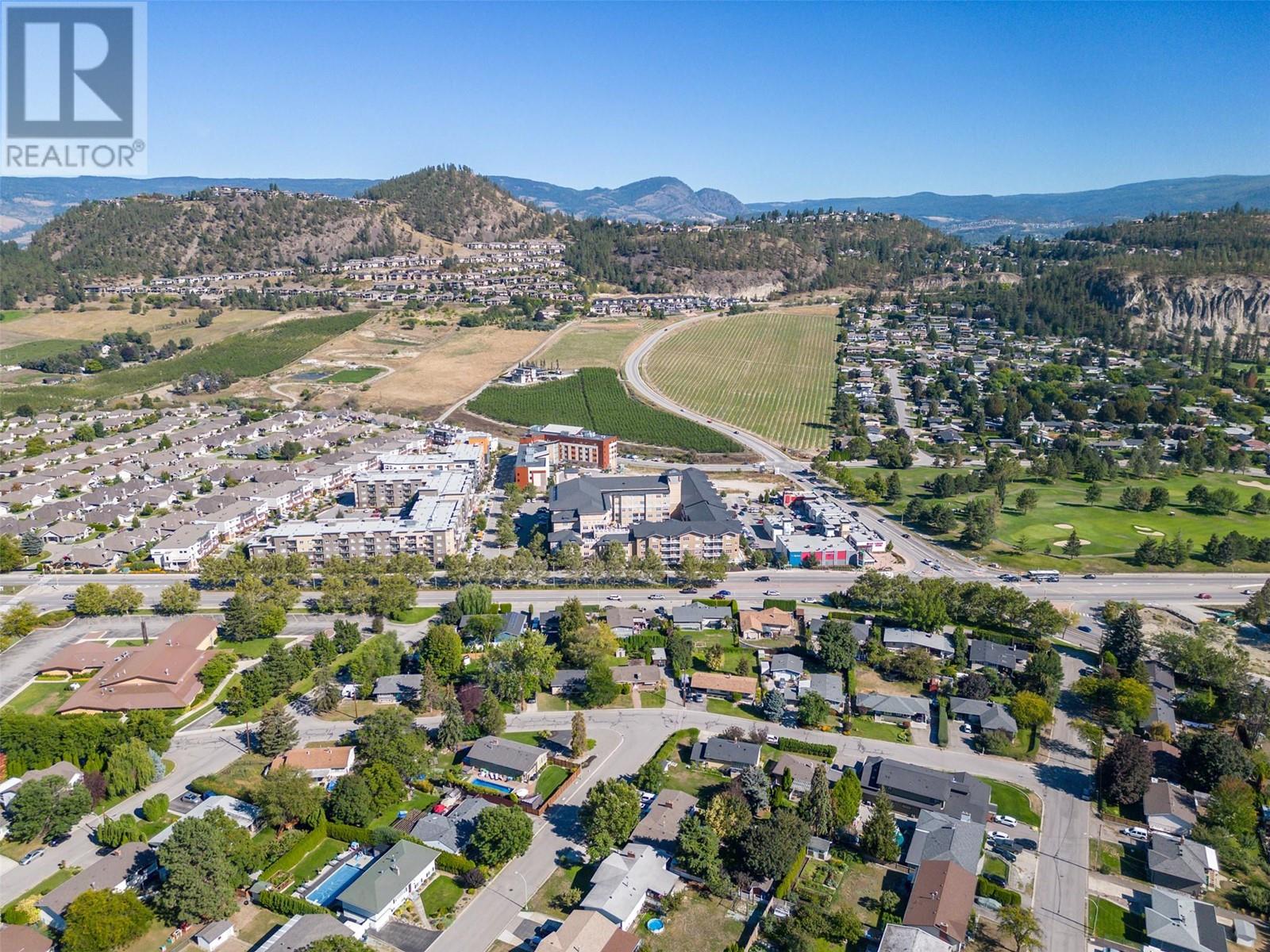 Photo 4 of 710 Glenmore Drive, Kelowna BC