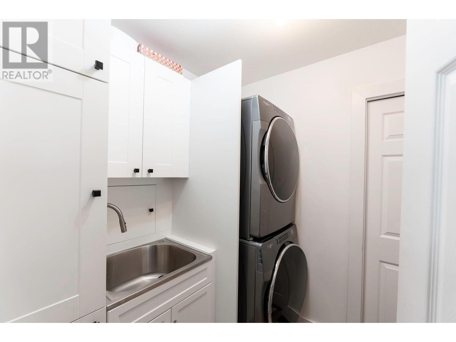  2492 Shannon View Drive, West Kelowna