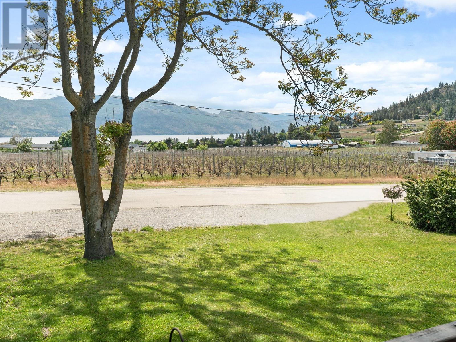  858 Douglas Road, West Kelowna