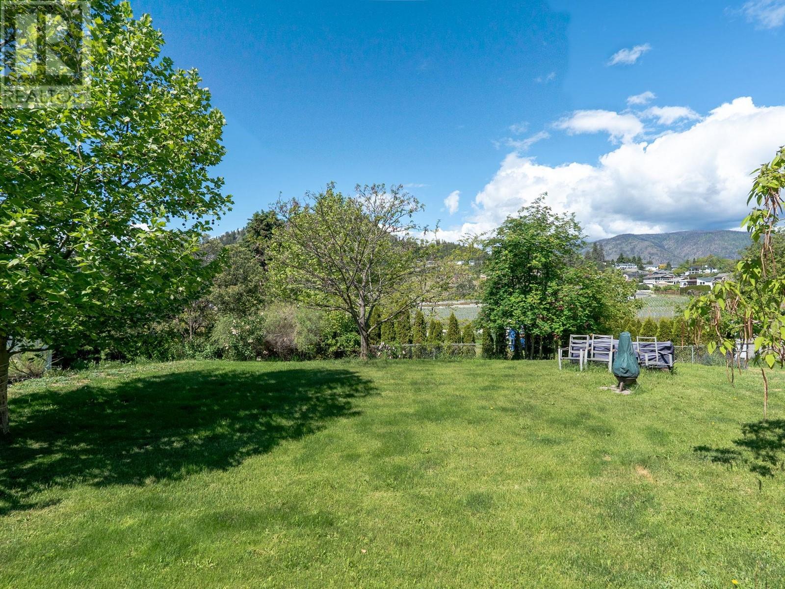  858 Douglas Road, West Kelowna