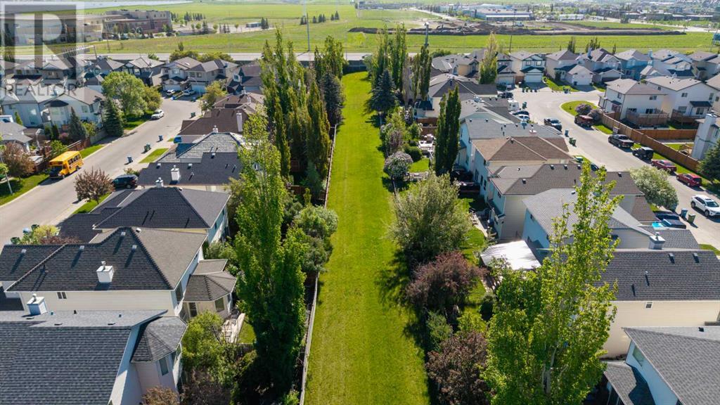 Single Family House for Sale in  Douglas Ridge Circle SE Douglasdale/Glen Calgary 