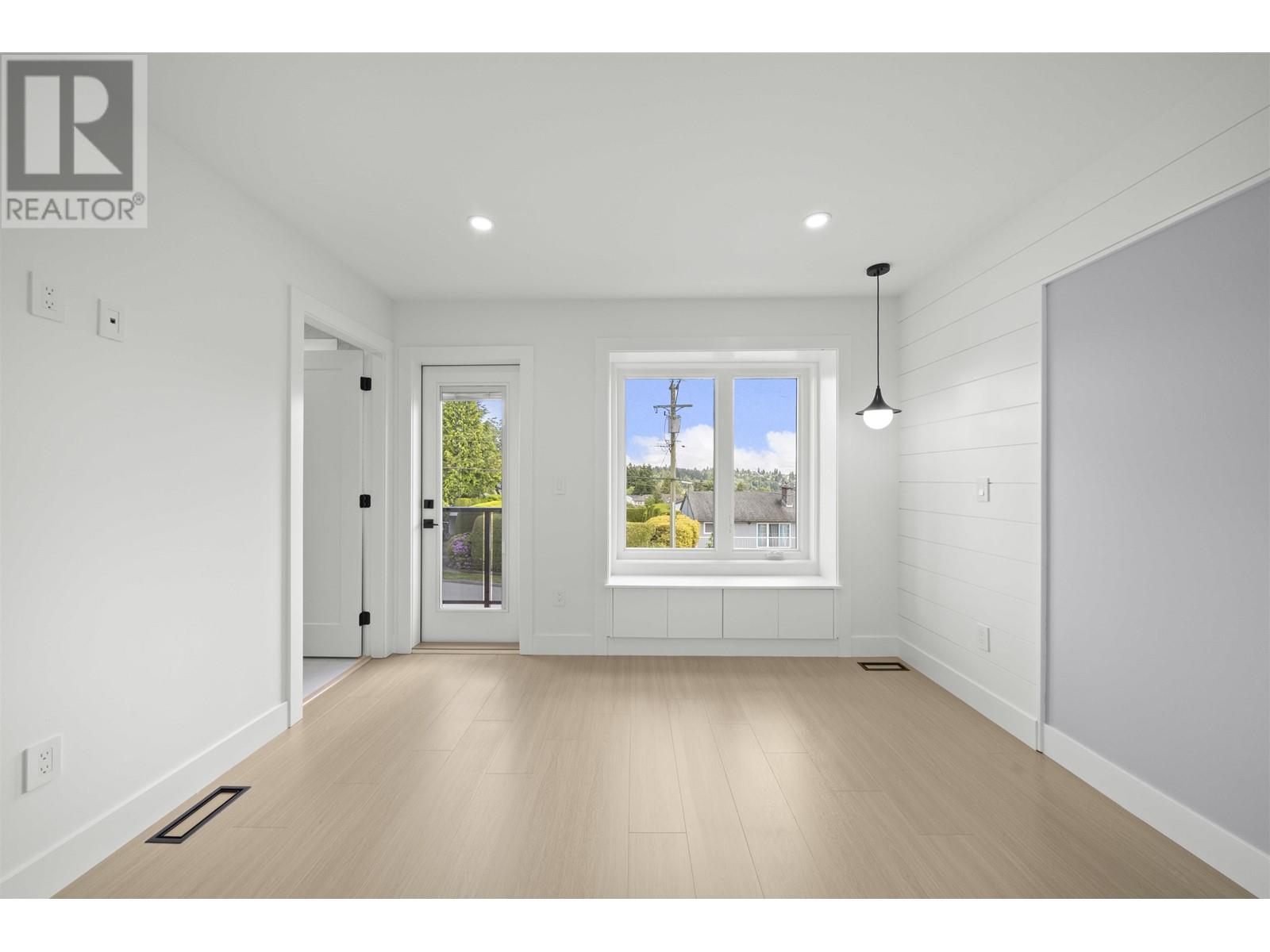 2 314 NELSON STREET, Coquitlam