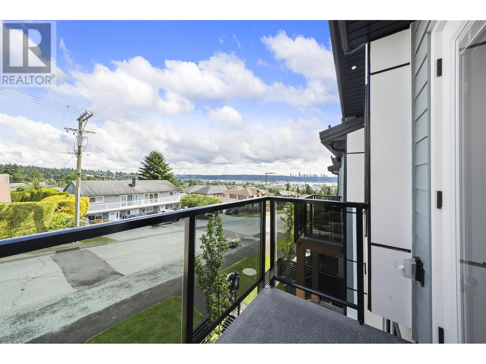 2 314 NELSON STREET, Coquitlam