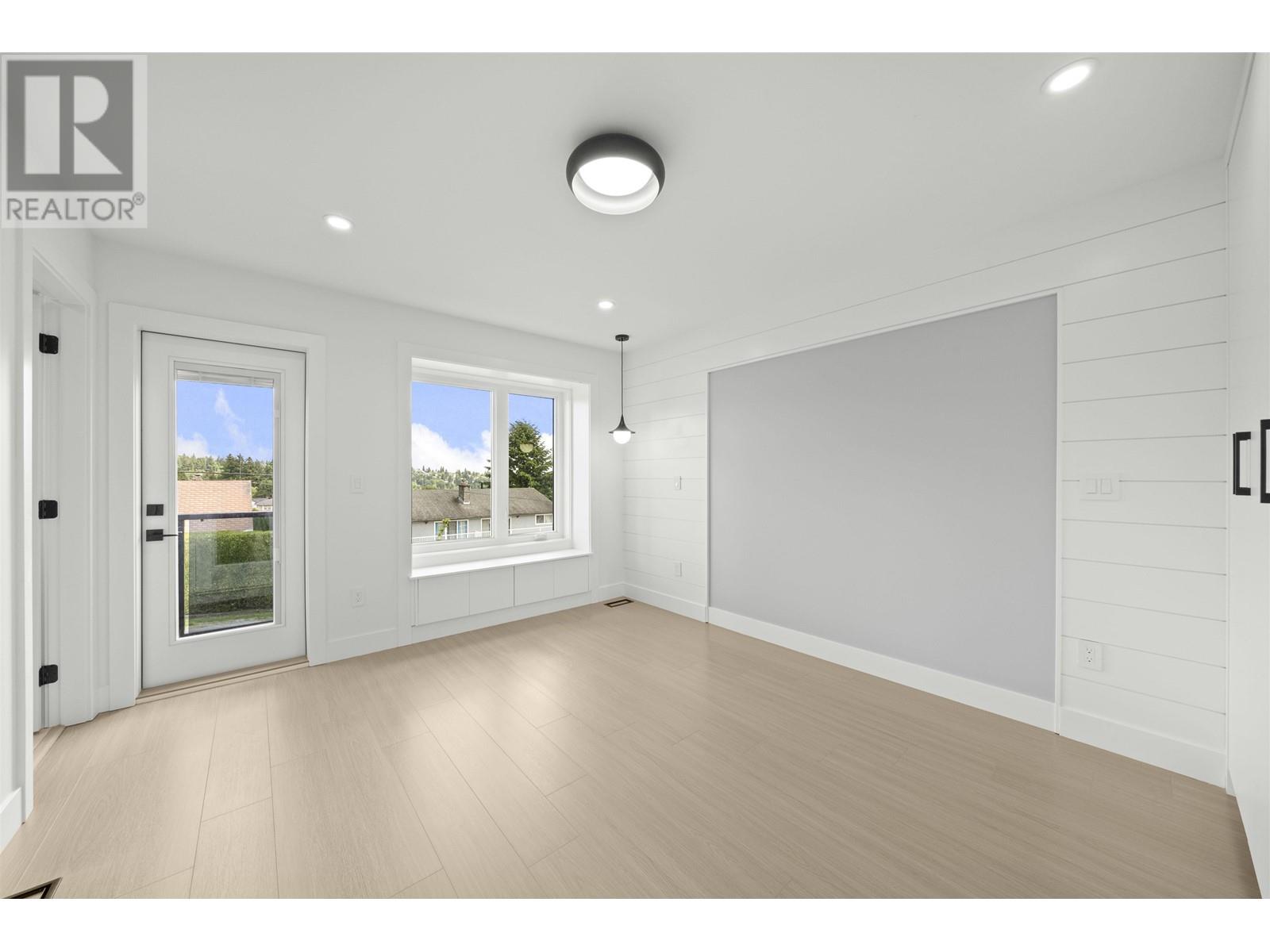 2 314 NELSON STREET, Coquitlam