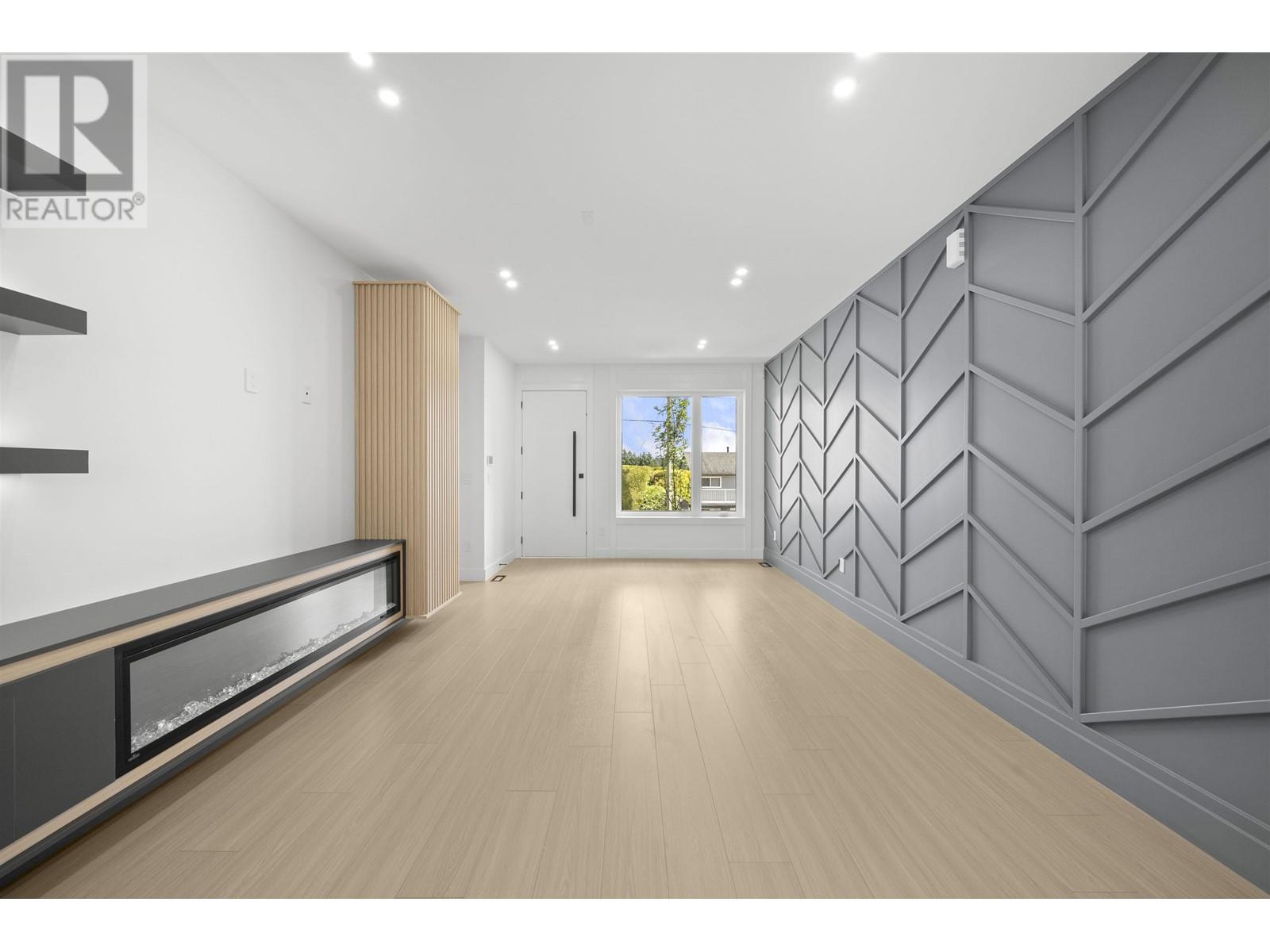 2 314 NELSON STREET, Coquitlam