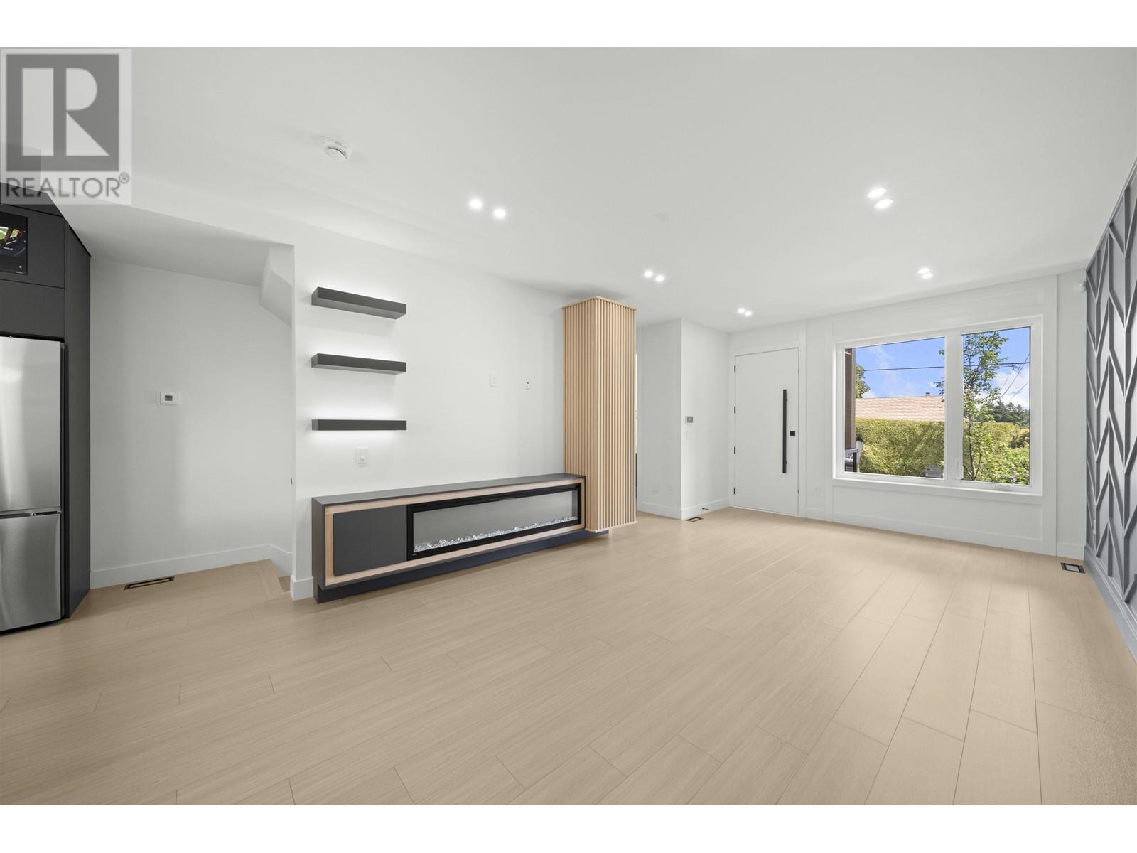 2 314 NELSON STREET, Coquitlam