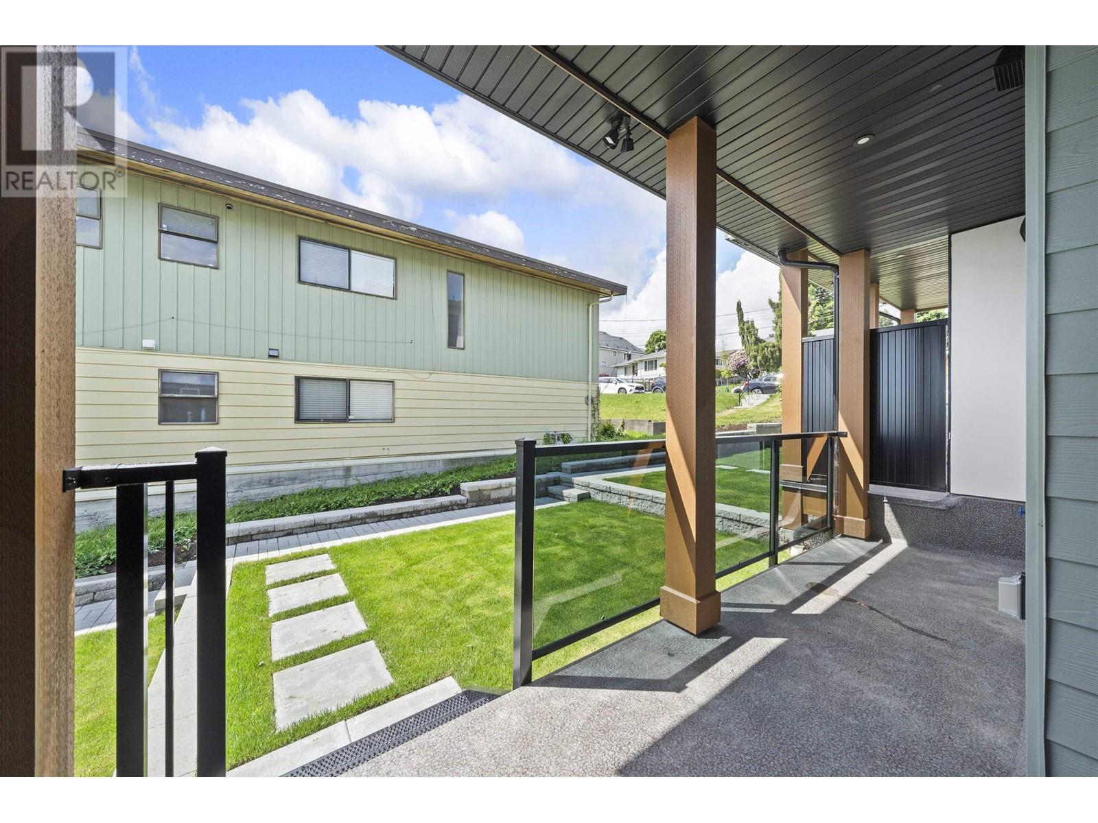 2 314 NELSON STREET, Coquitlam