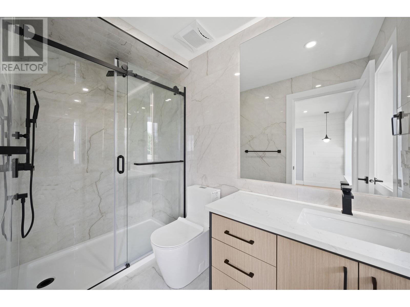 2 314 NELSON STREET, Coquitlam