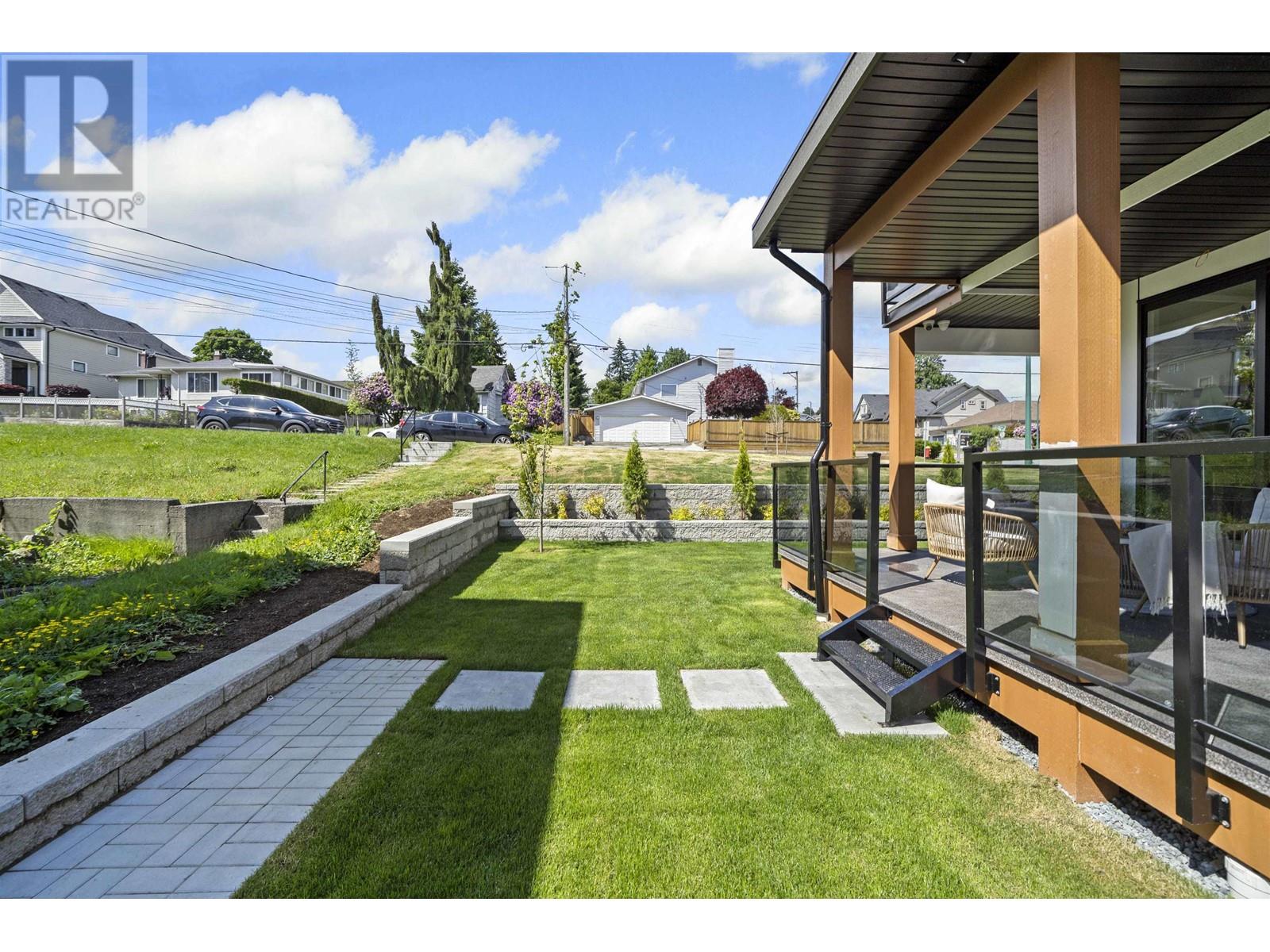 1 314 NELSON STREET, Coquitlam