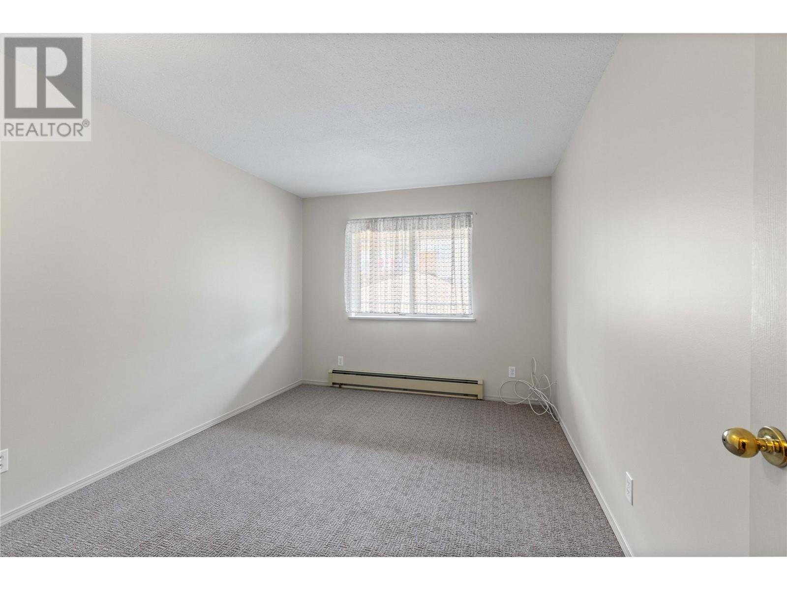 110 251 6 Street Southeast, Salmon Arm