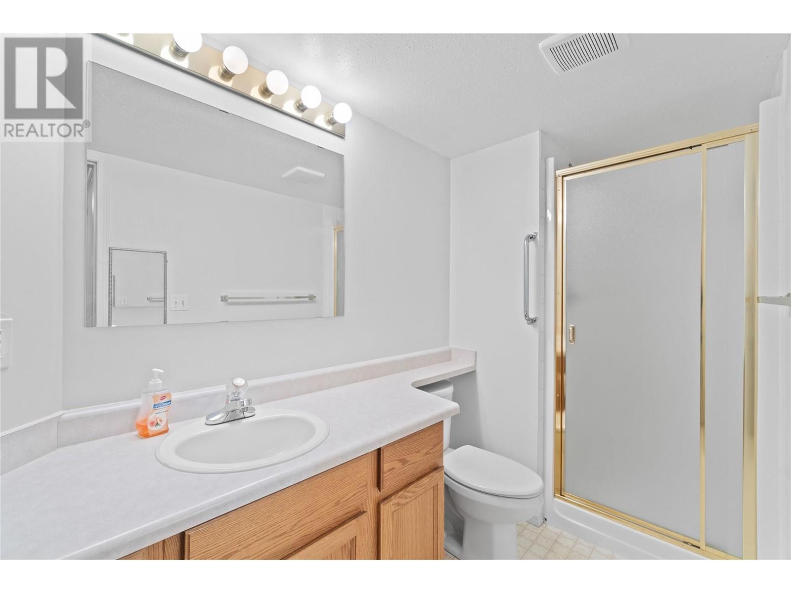 110 251 6 Street Southeast, Salmon Arm