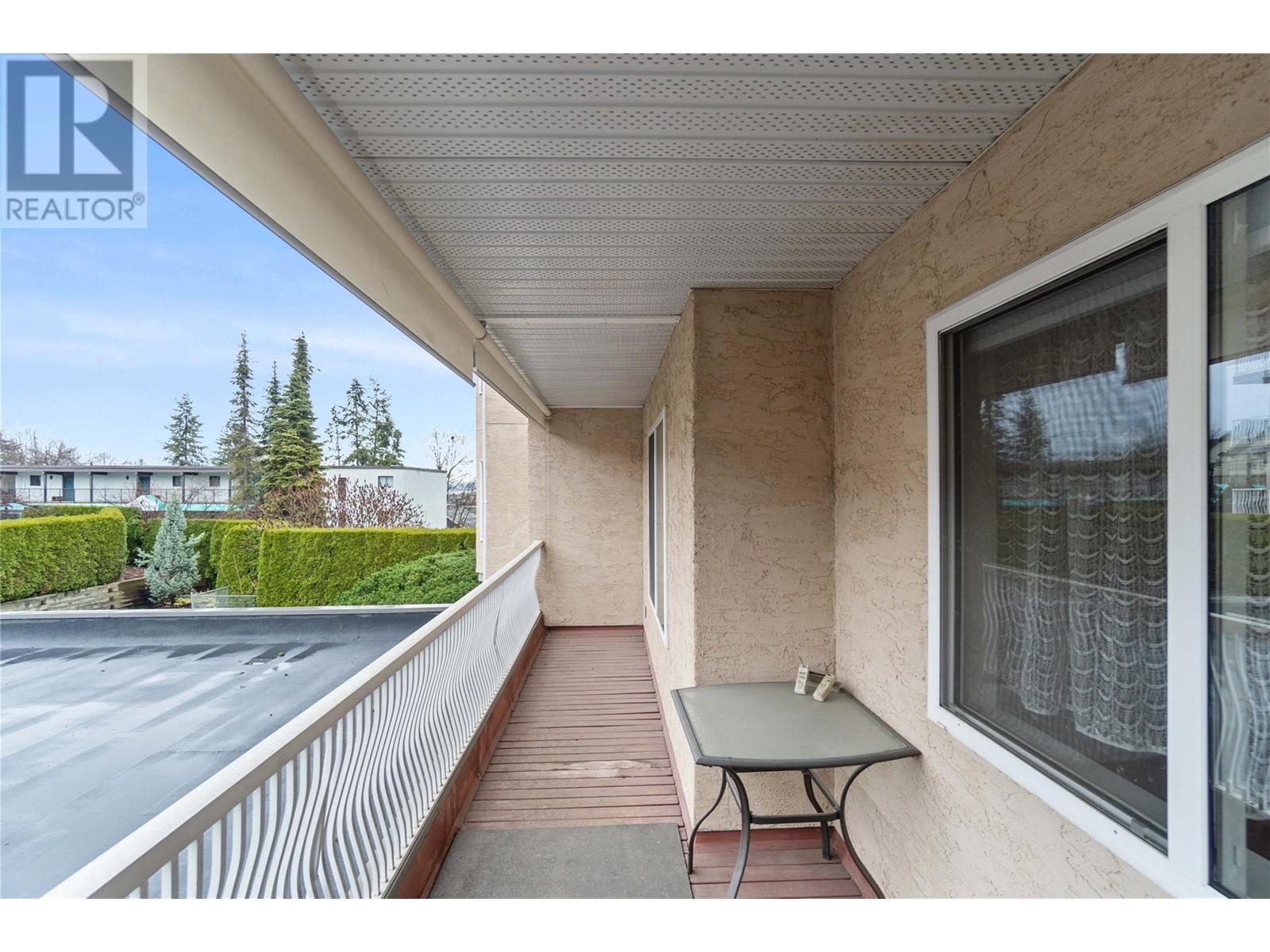 110 251 6 Street Southeast, Salmon Arm