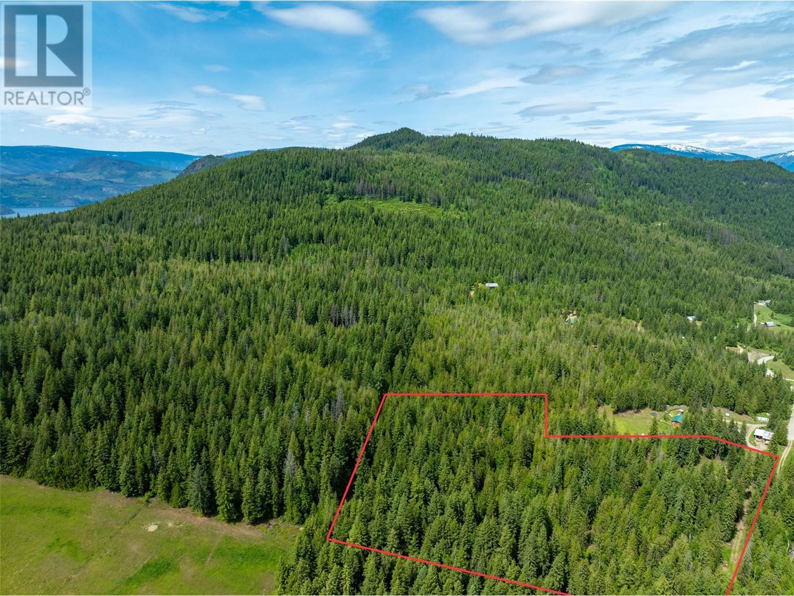  3175 Hautala Road, Sorrento