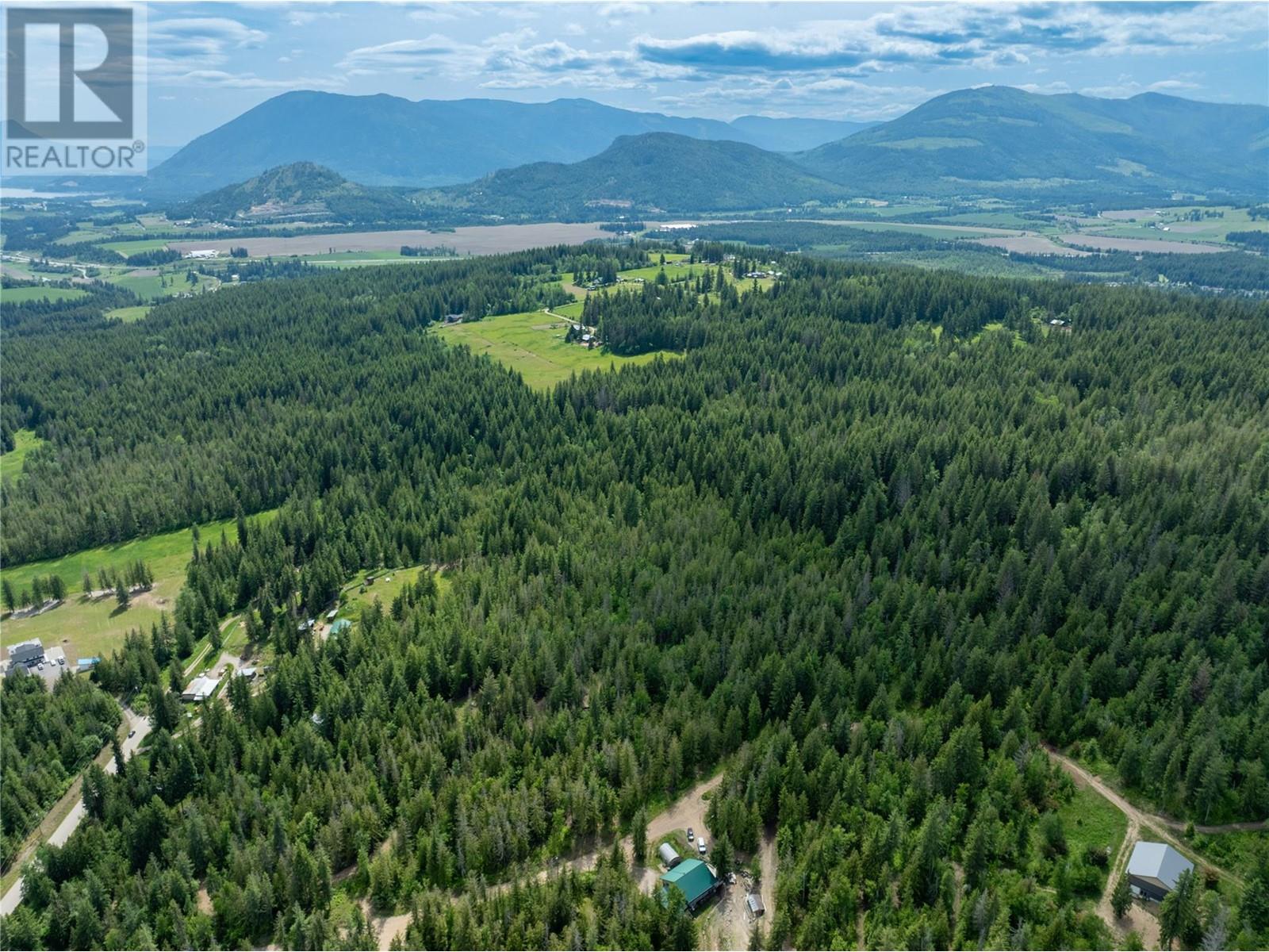  3175 Hautala Road, Sorrento