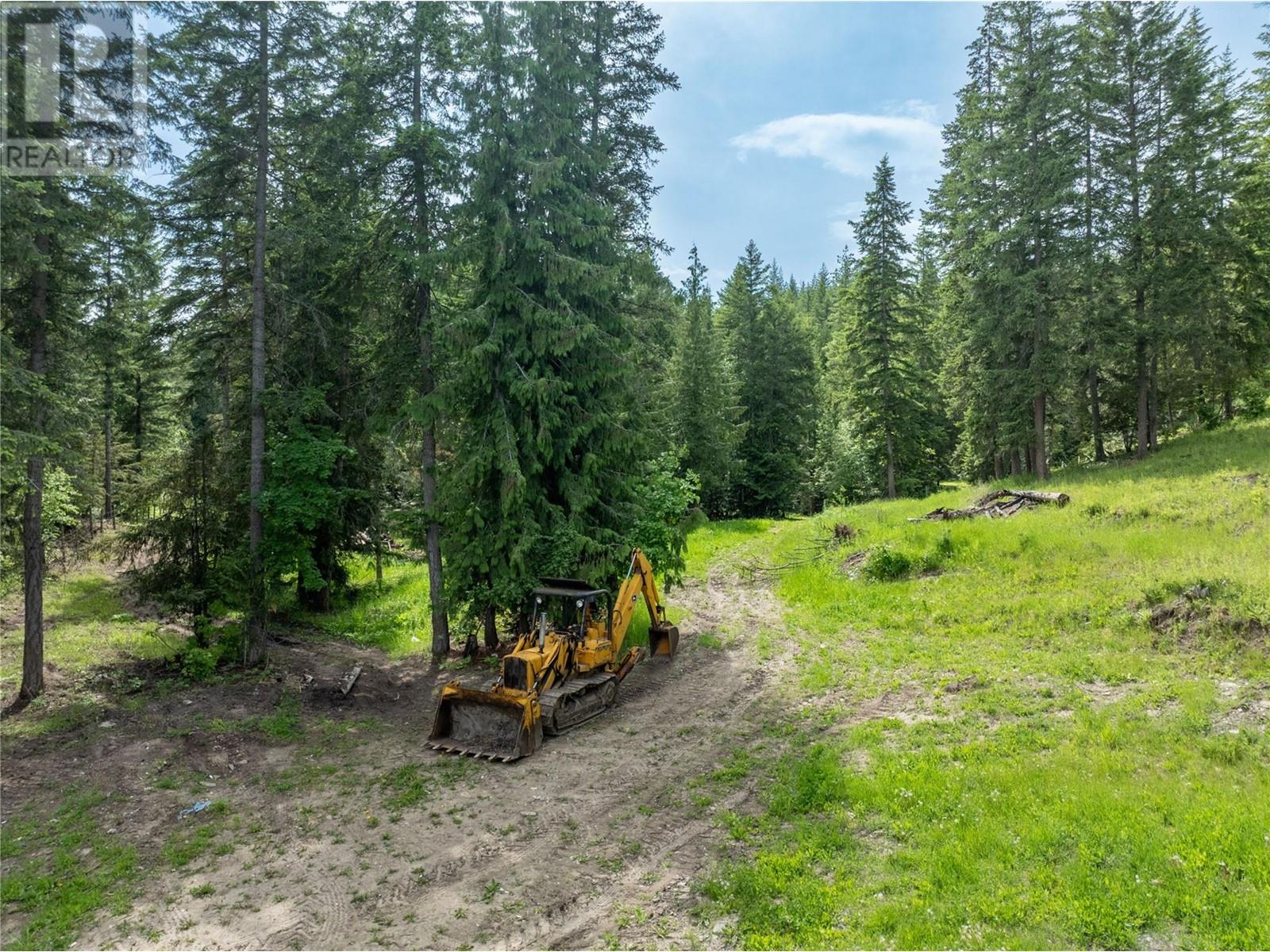  3175 Hautala Road, Sorrento