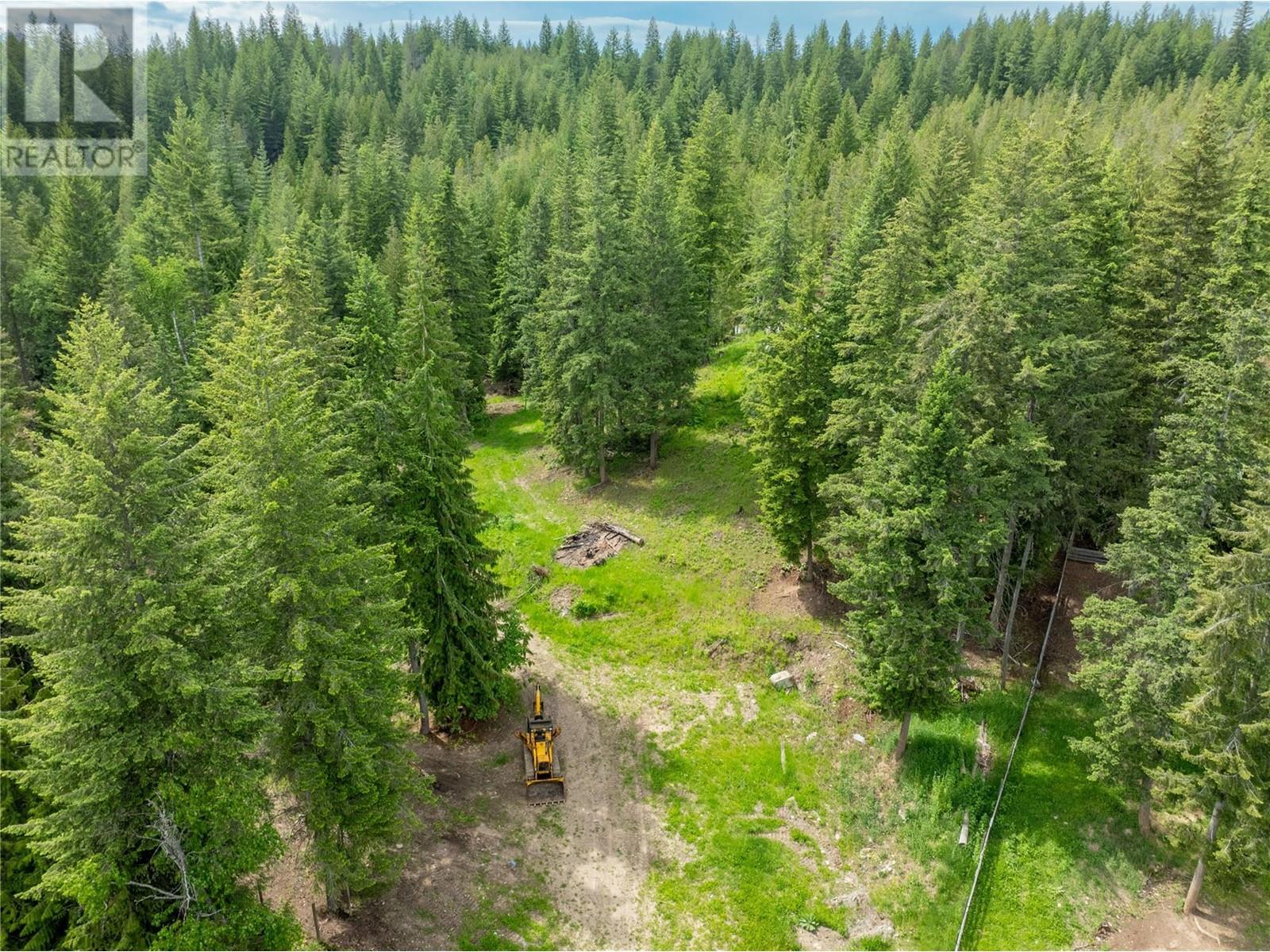  3175 Hautala Road, Sorrento