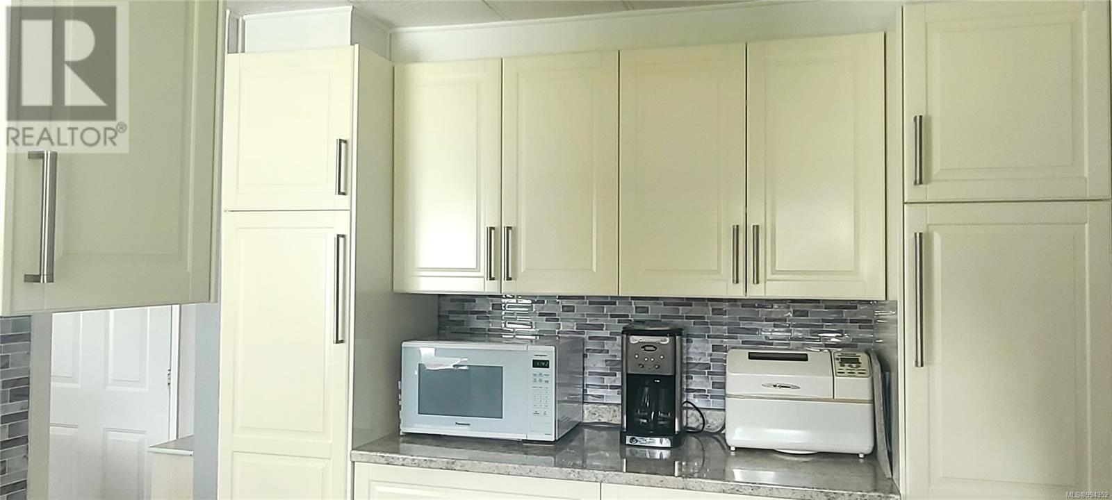 11 150 CORFIELD St N, Parksville real estate listing 994352