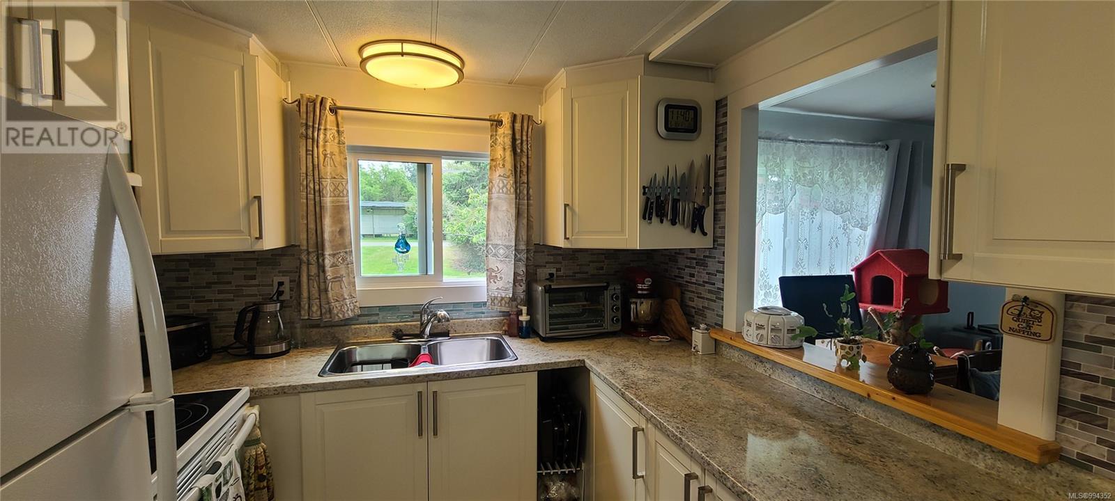 11 150 CORFIELD St N, Parksville real estate listing 994352