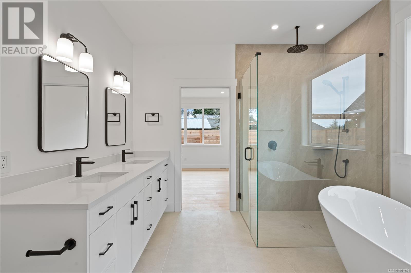 51 Sun West Pl, Parksville real estate listing 1001769