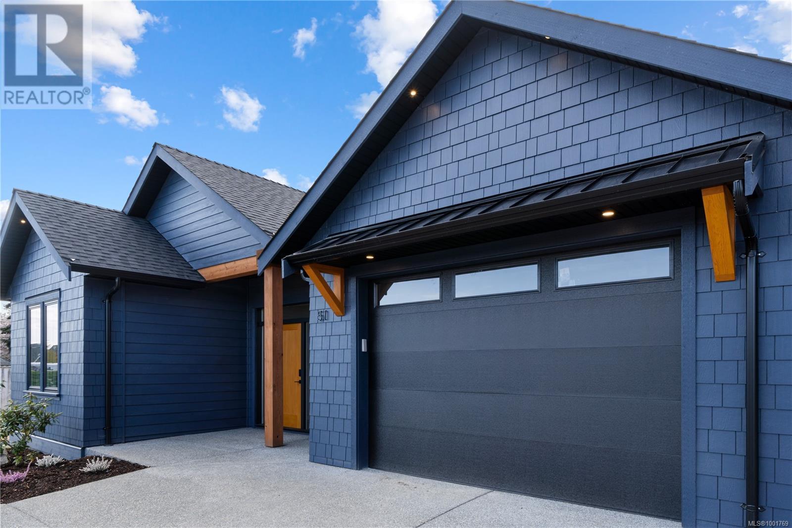 51 Sun West Pl, Parksville real estate listing 1001769