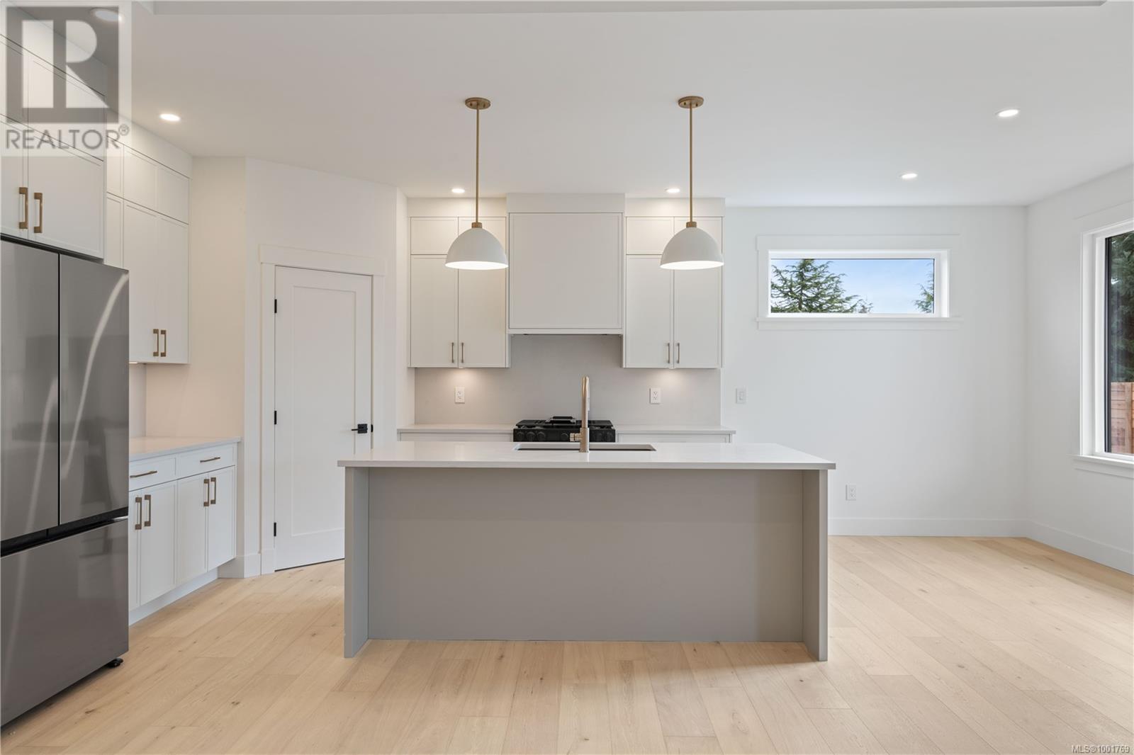 51 Sun West Pl, Parksville real estate listing 1001769