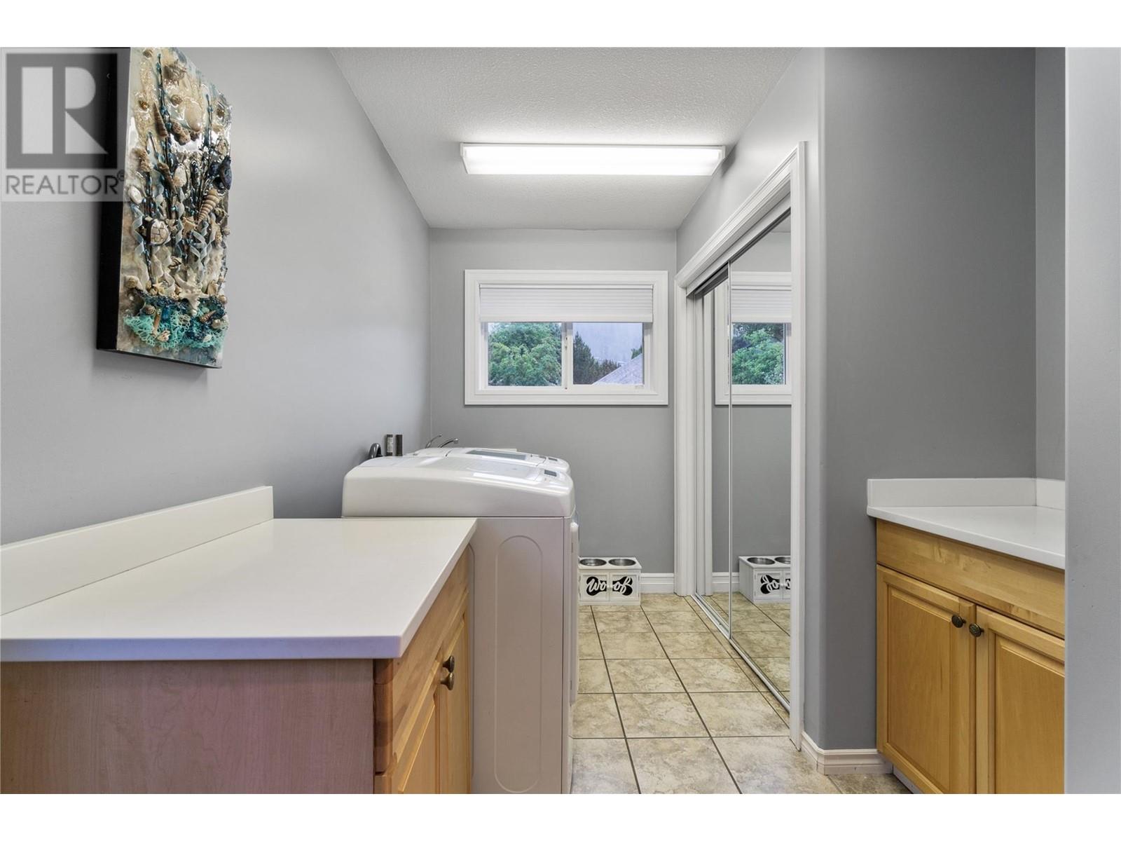  1040 14 Avenue Southeast, Salmon Arm