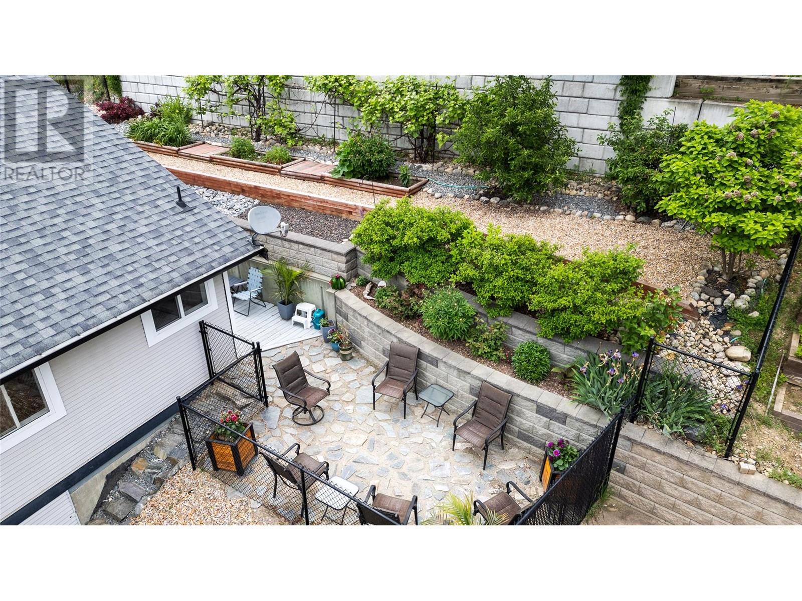  1040 14 Avenue Southeast, Salmon Arm