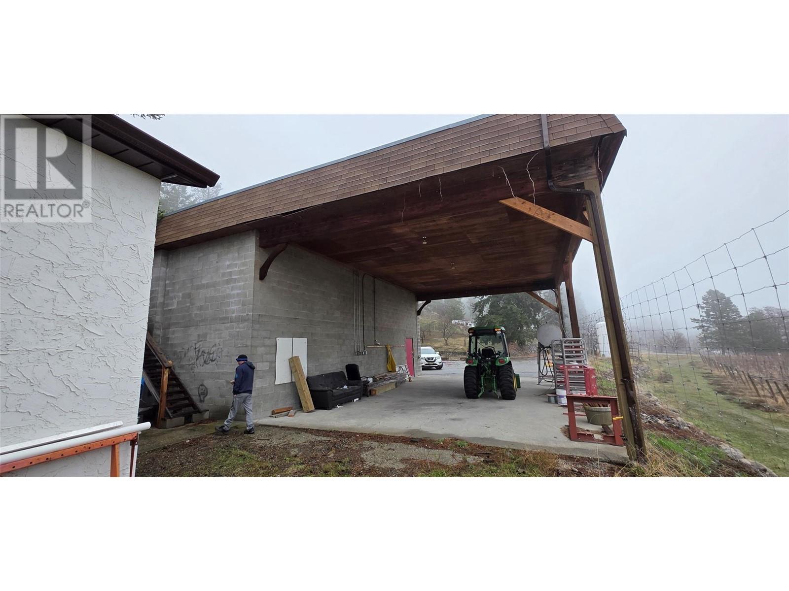  5078 Cousins Place, Peachland
