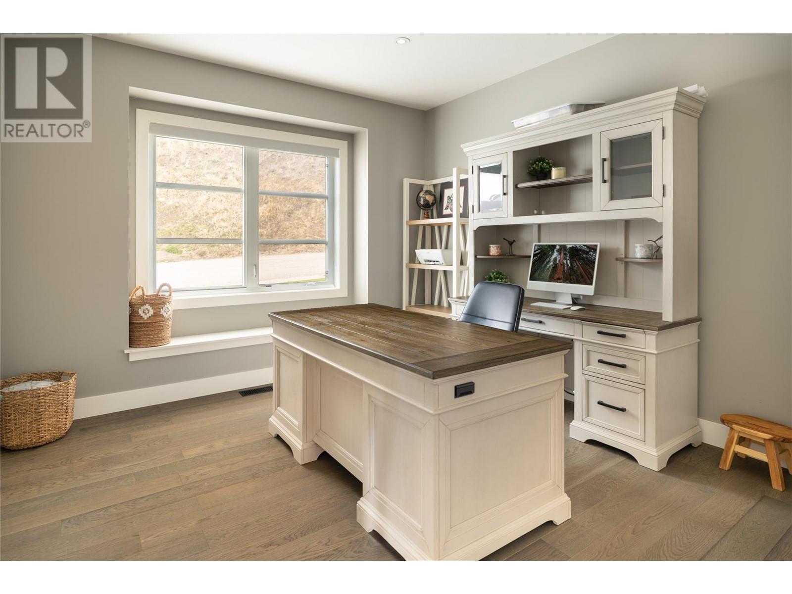  1154 Stockley Street, Kelowna