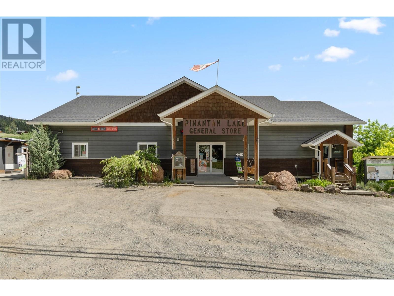 2921 PARADISE Road, Kamloops