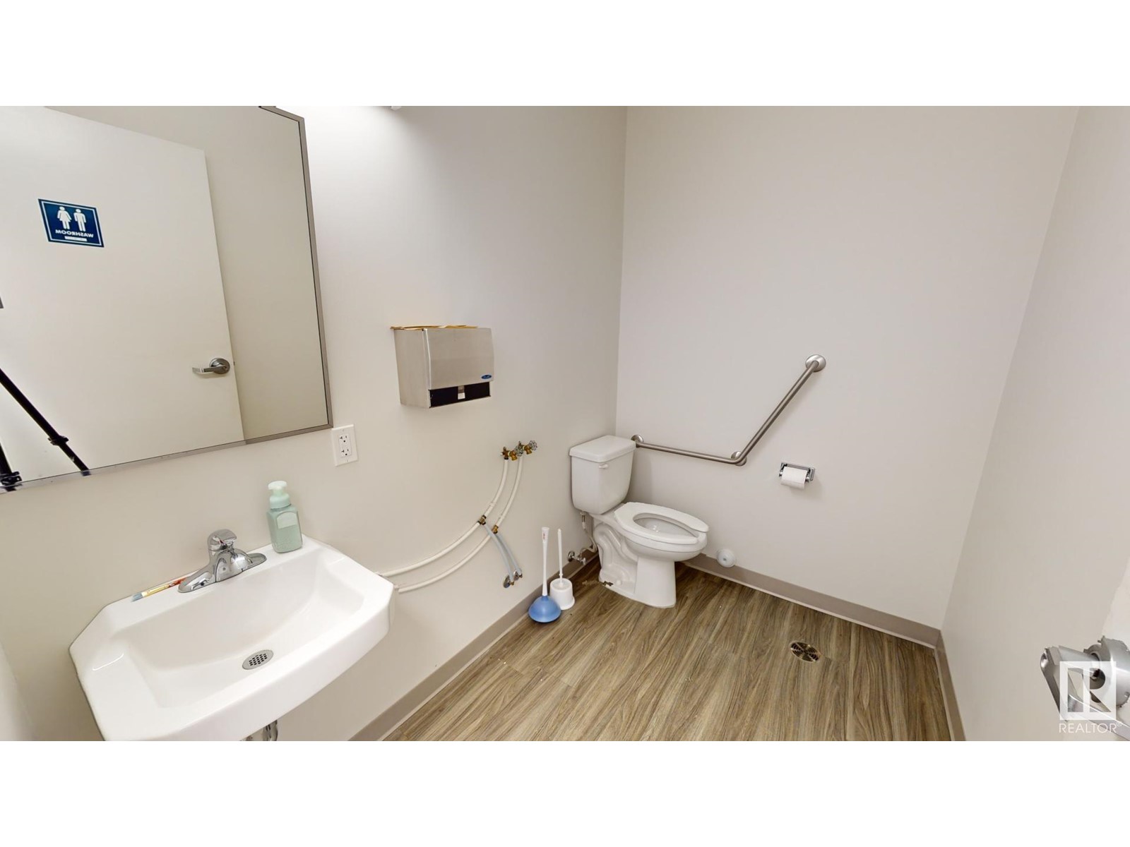 Photo 13 of B 20 6426 50 Av, Drayton Valley AB