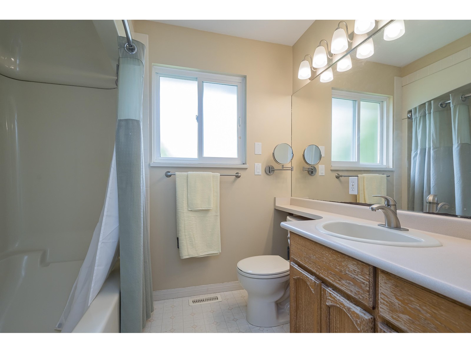 Photo 21 of 2712 269 Street, Langley BC