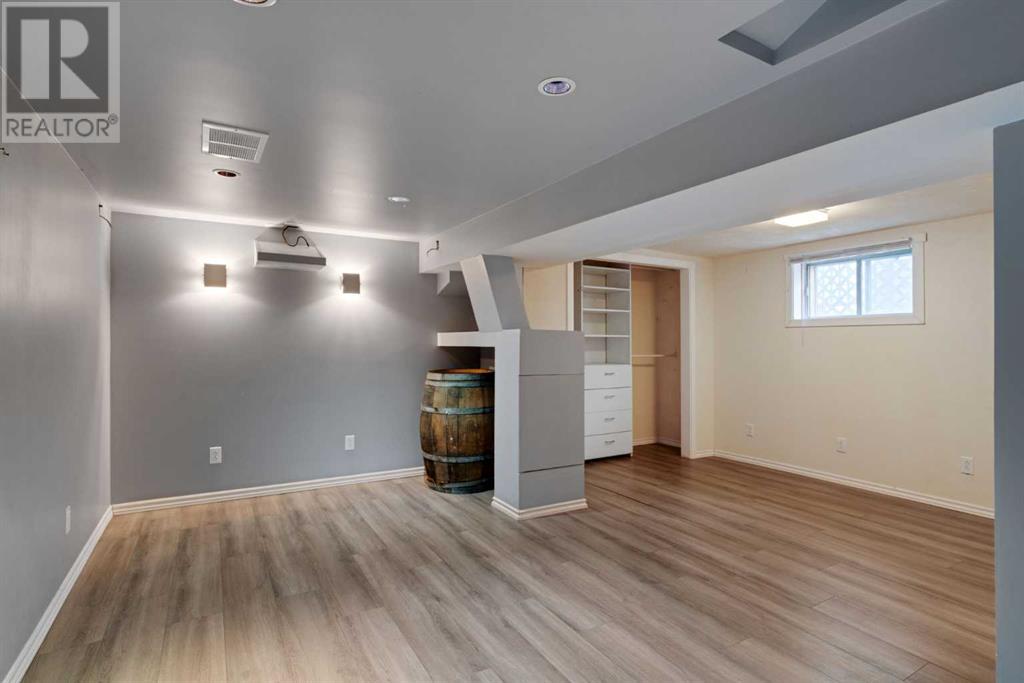 Single Family House Bungalow for Sale in   Avenue NW Capitol Hill Calgary 