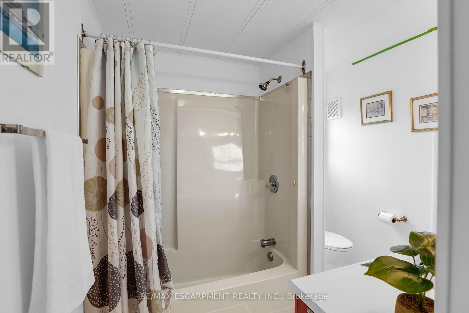 Photo 43 of 150 3033 Townline Road, Fort Erie ON
