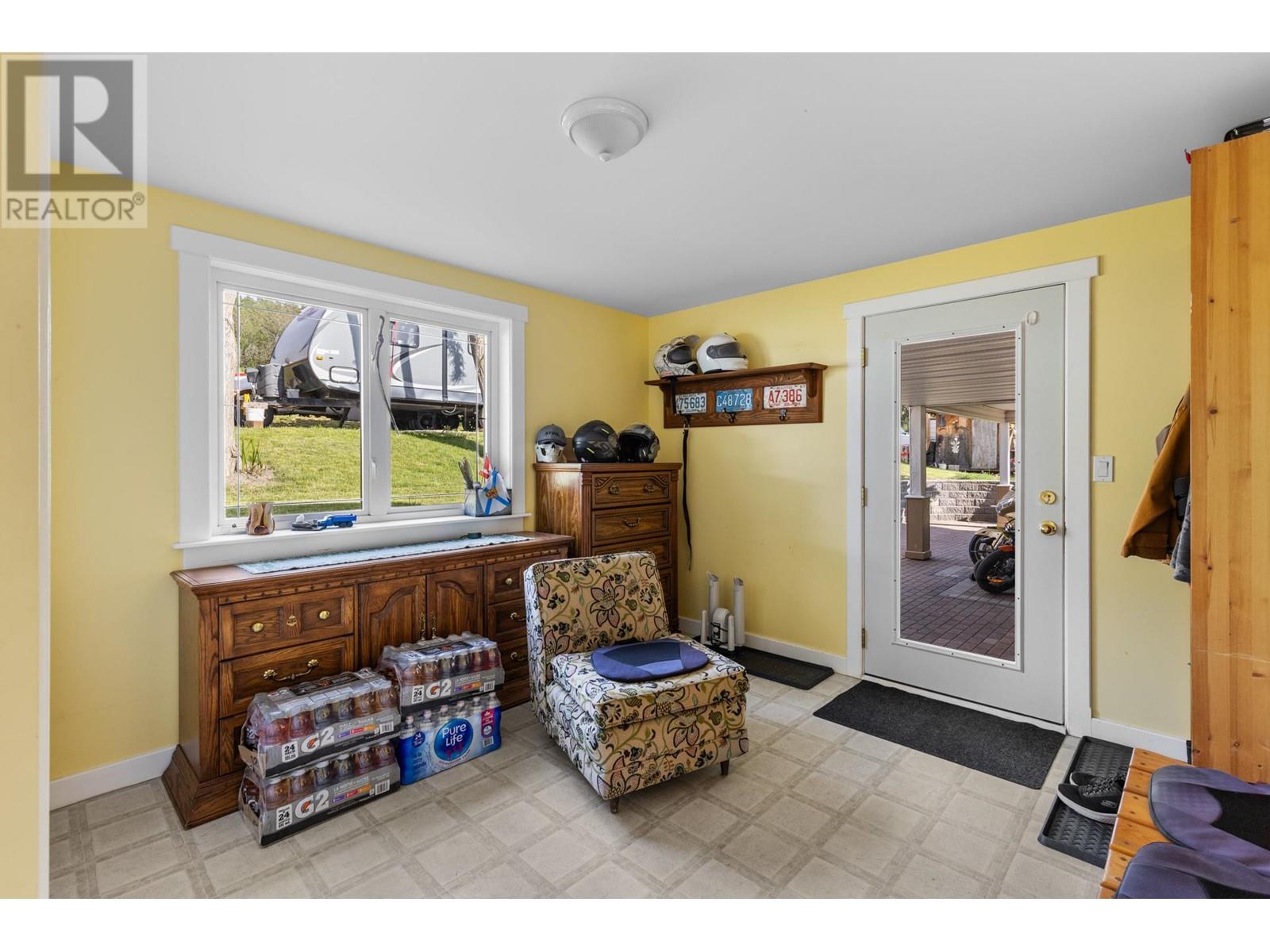  5574 Stubbs Road, Lake Country