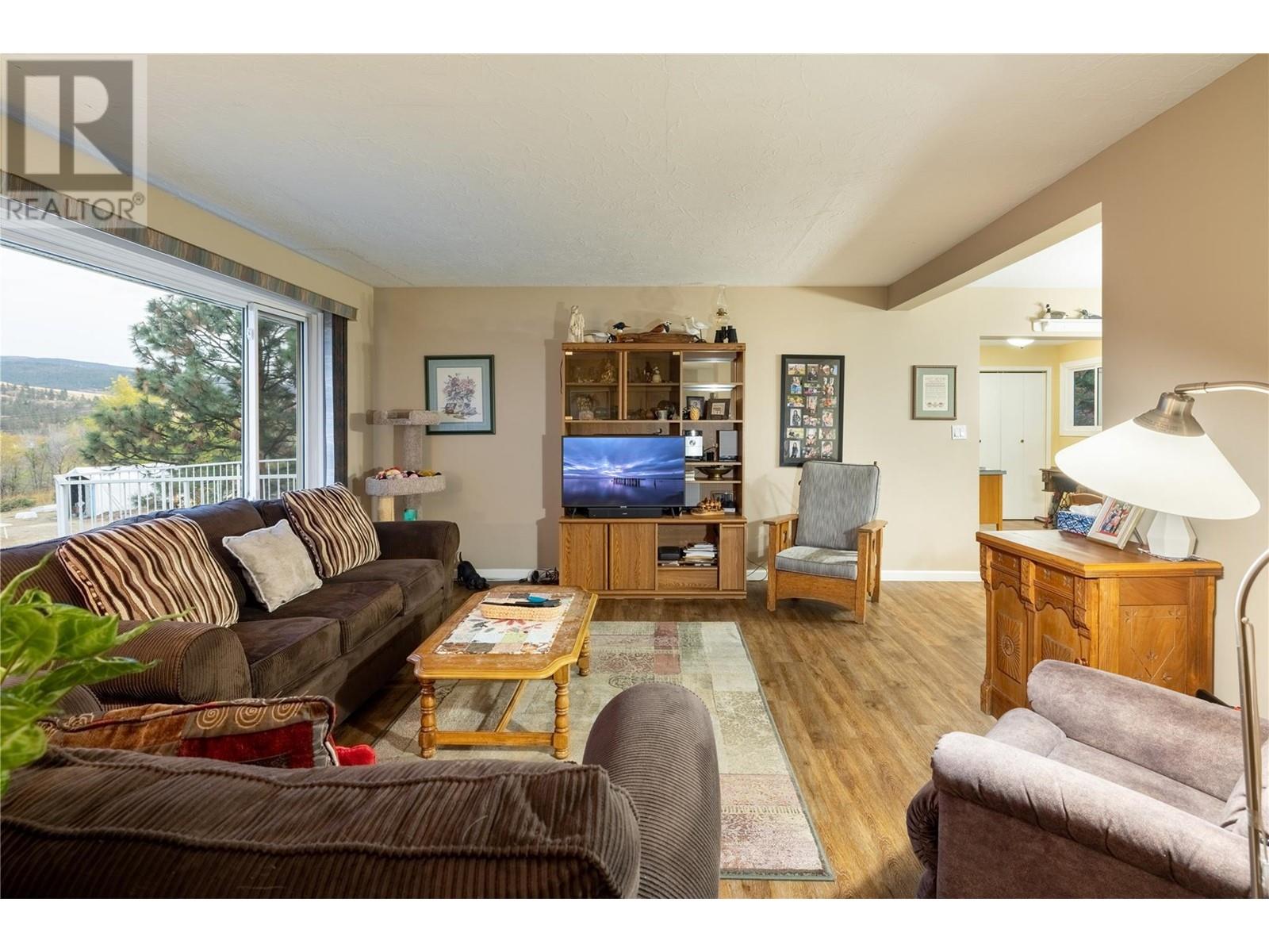 10750 Highway 97 Highway, Lake Country