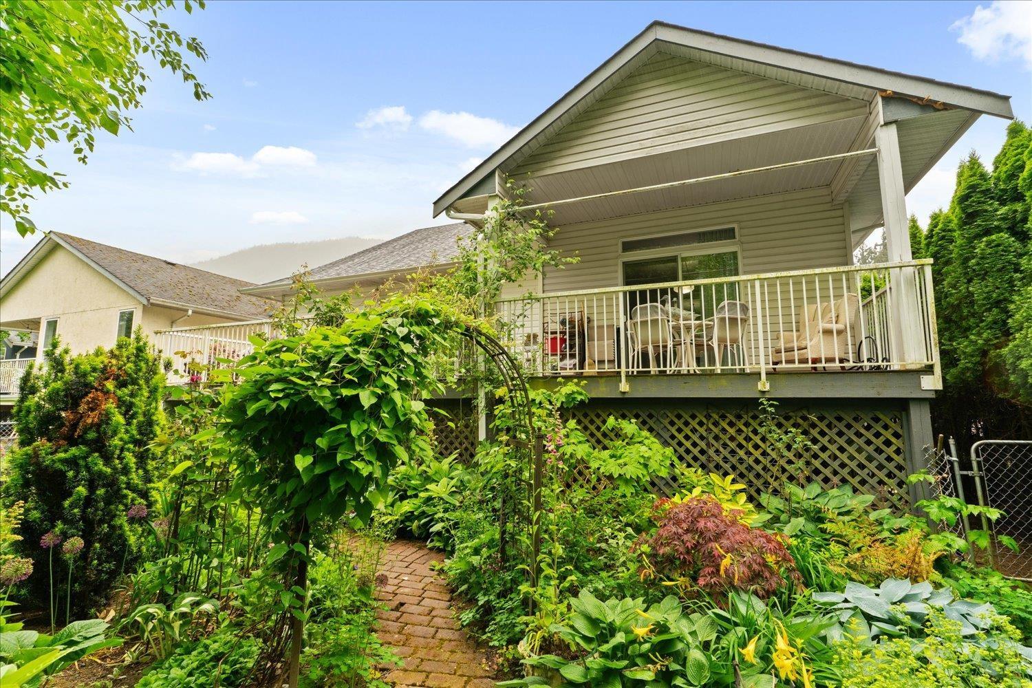 311 MIAMI RIVER DRIVE, Harrison Hot Springs, Harrison Hot Springs