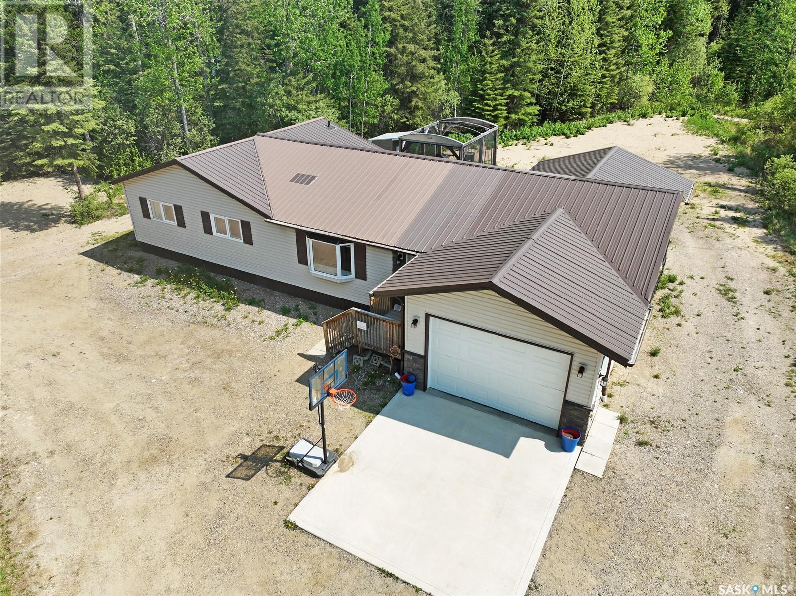 Photo 8 of 14 Fairway Drive, Candle Lake SK