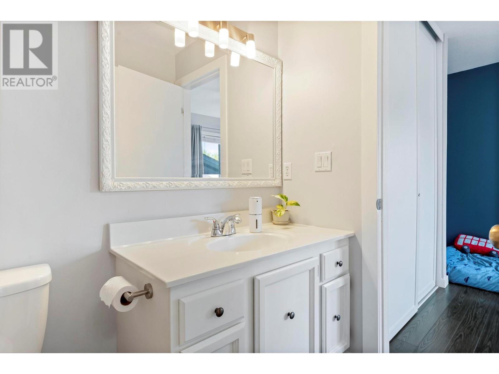 205 2125 Burtch Road, Kelowna