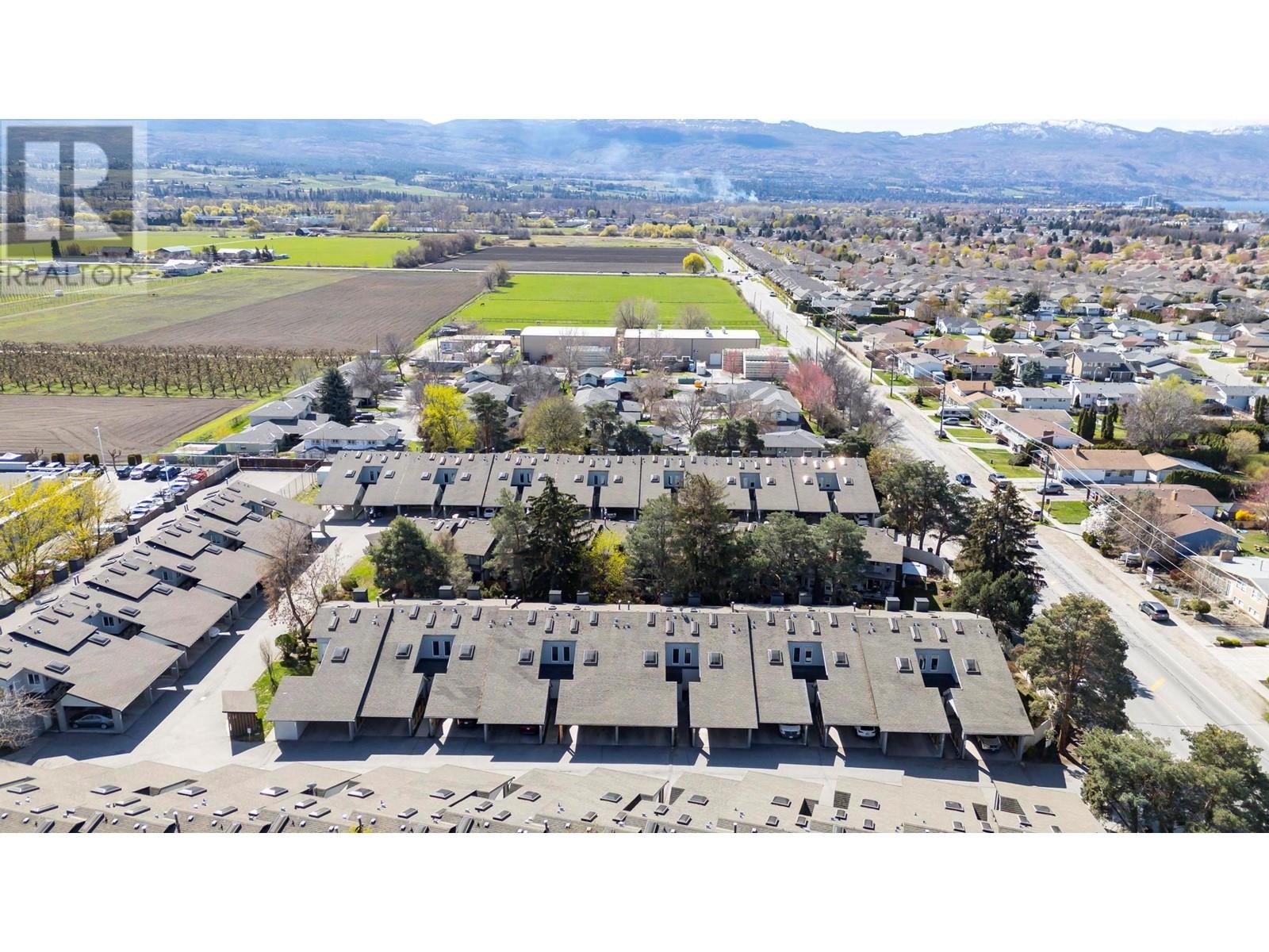 205 2125 Burtch Road, Kelowna