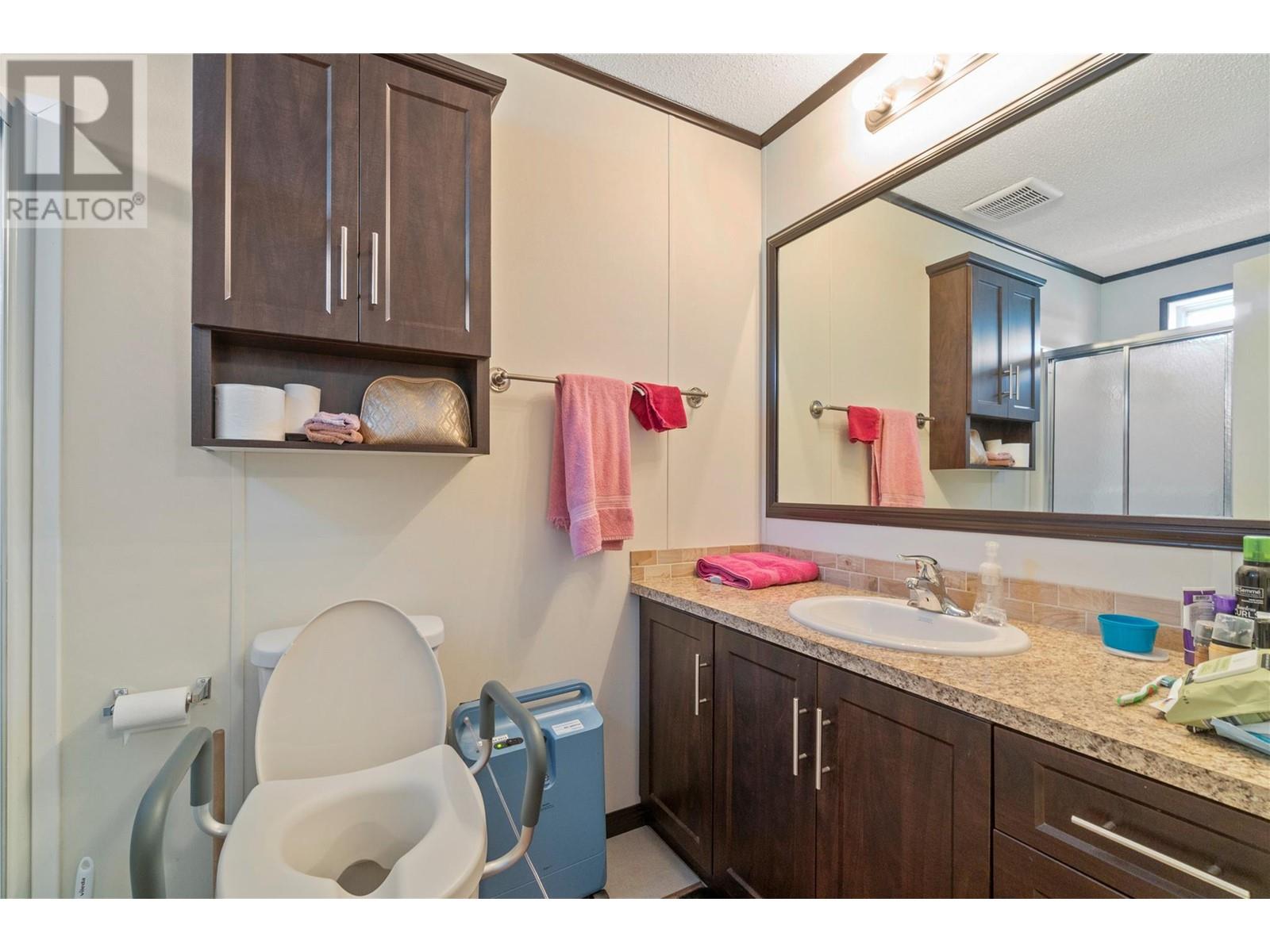 Photo 18 of 504 Pine Street Unit 3, Chase BC