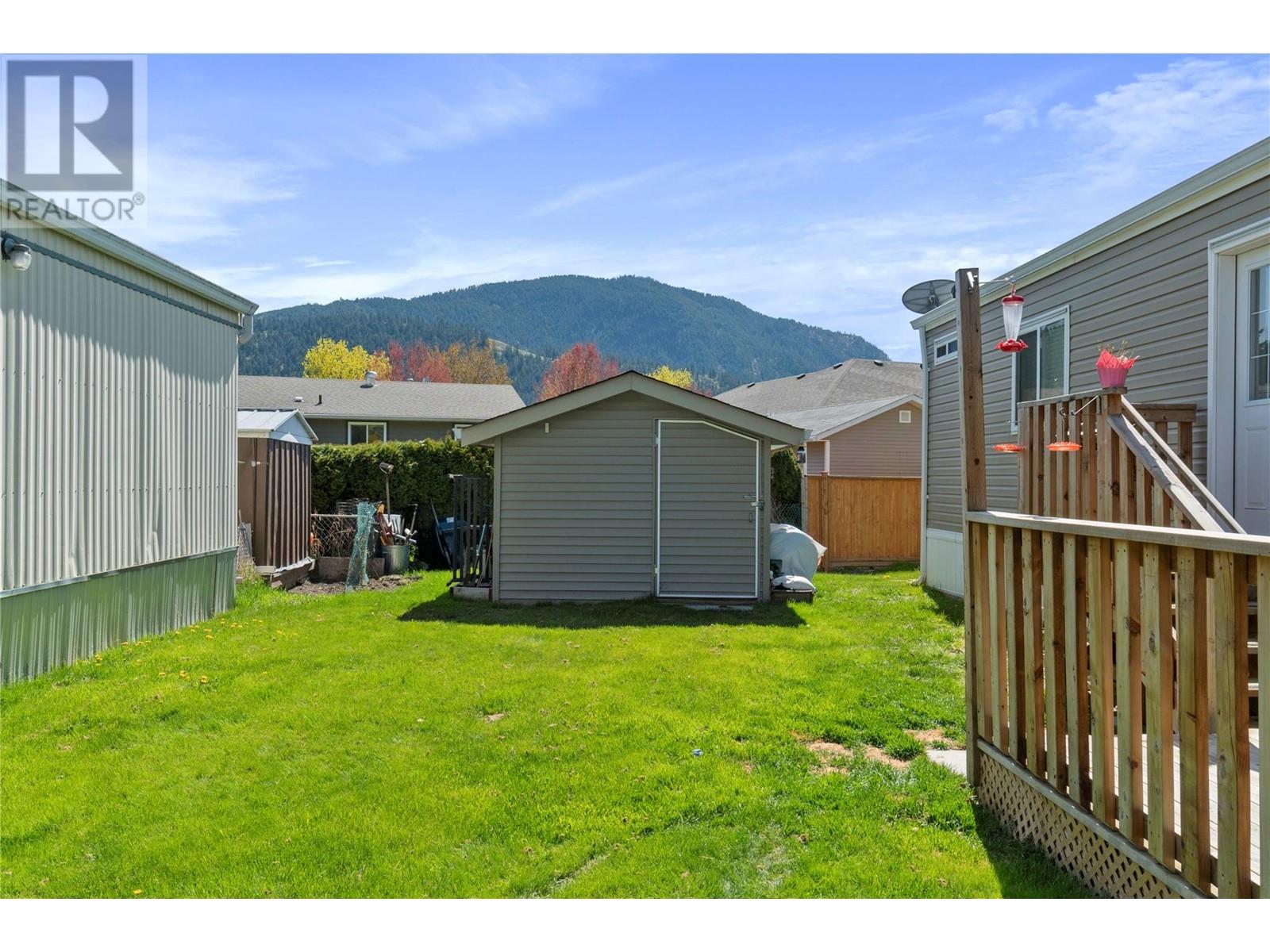 Photo 6 of 504 Pine Street Unit 3, Chase BC