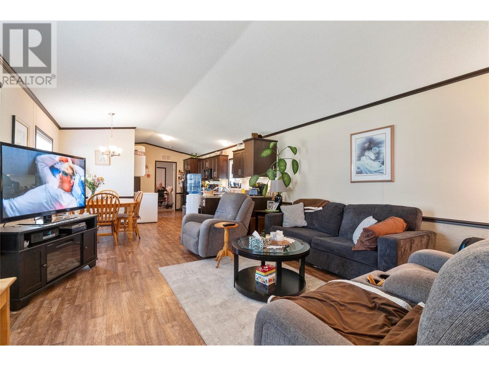 Photo 9 of 504 Pine Street Unit 3, Chase BC