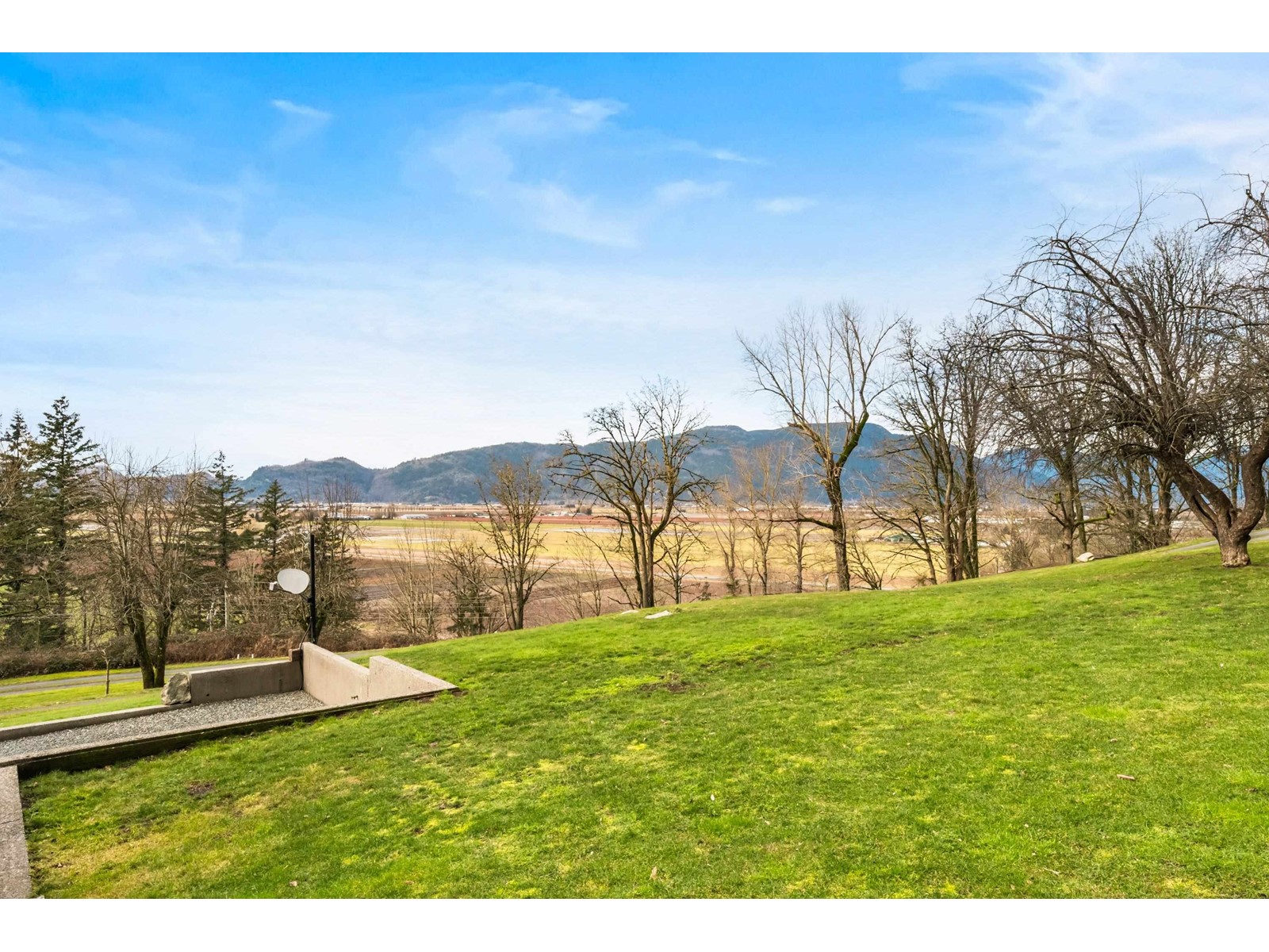 Photo 33 of 2220 Tolmie Road, Abbotsford BC
