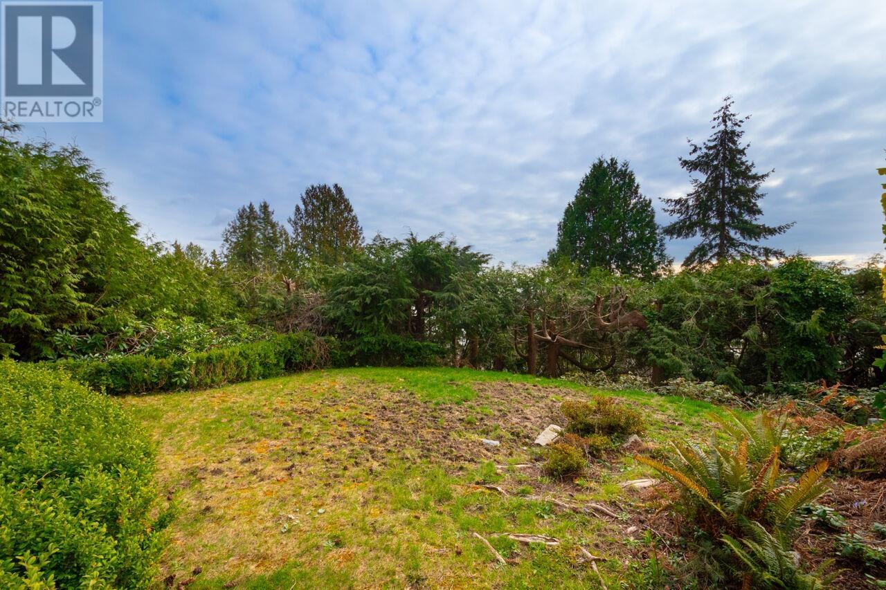 3284 MATHERS AVENUE, West Vancouver