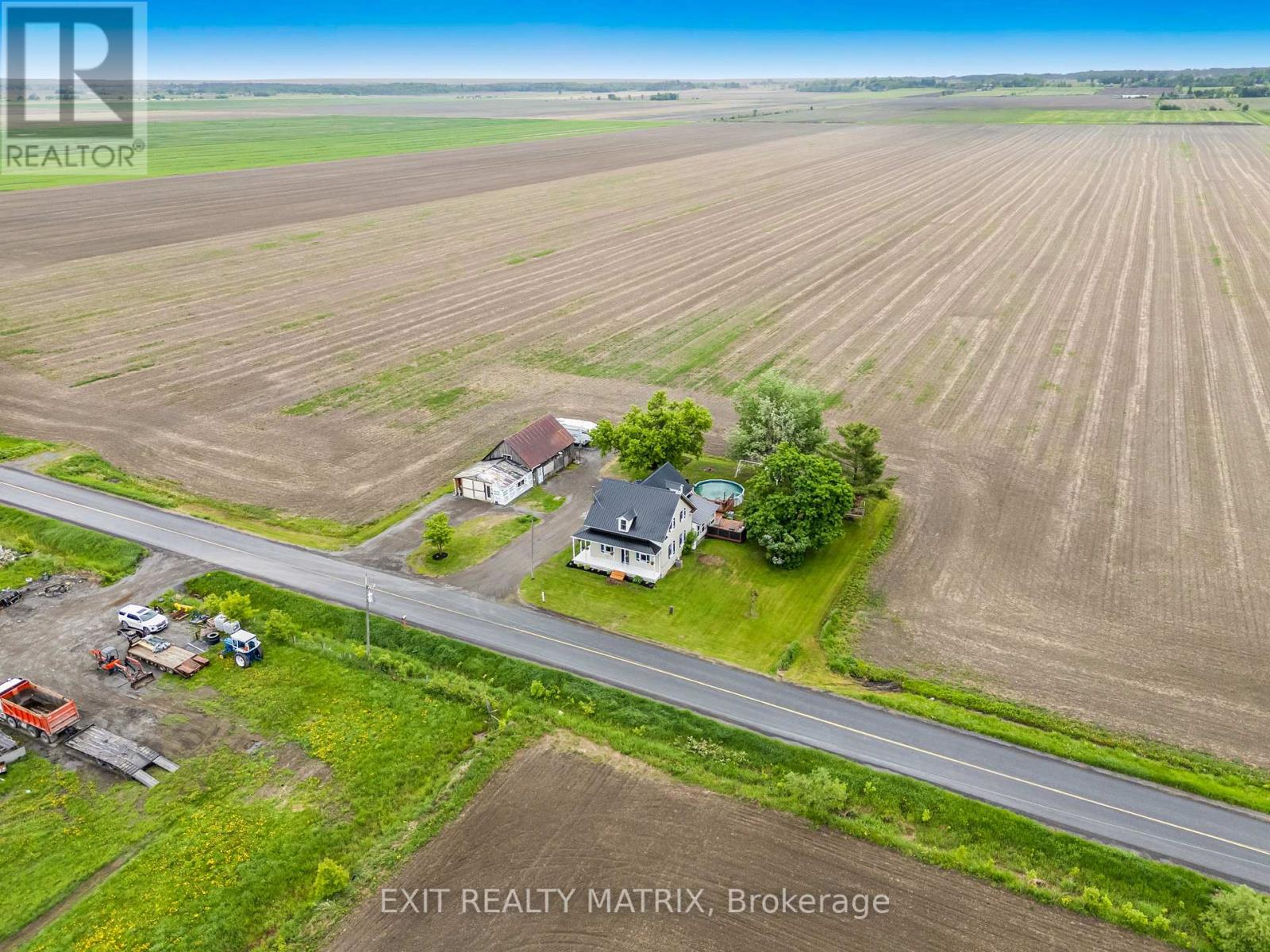 Photo 11 of 2800 Concession 3 Road, Alfred And Plantagenet ON