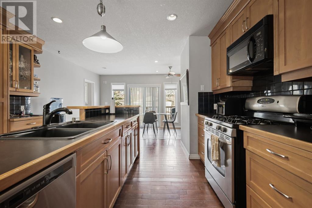 Single Family House Bungalow for Sale in   Avenue NW Mount Pleasant Calgary 